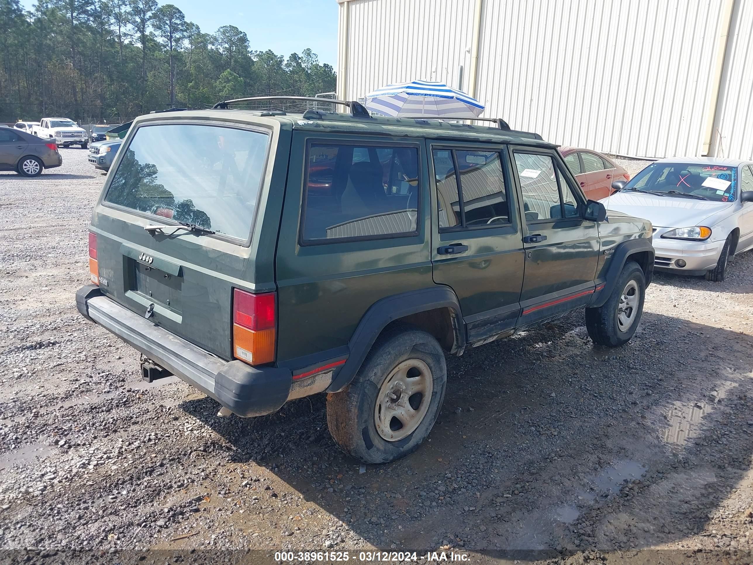 Photo 3 VIN: 1J4FT68S3SL517072 - JEEP CHEROKEE 