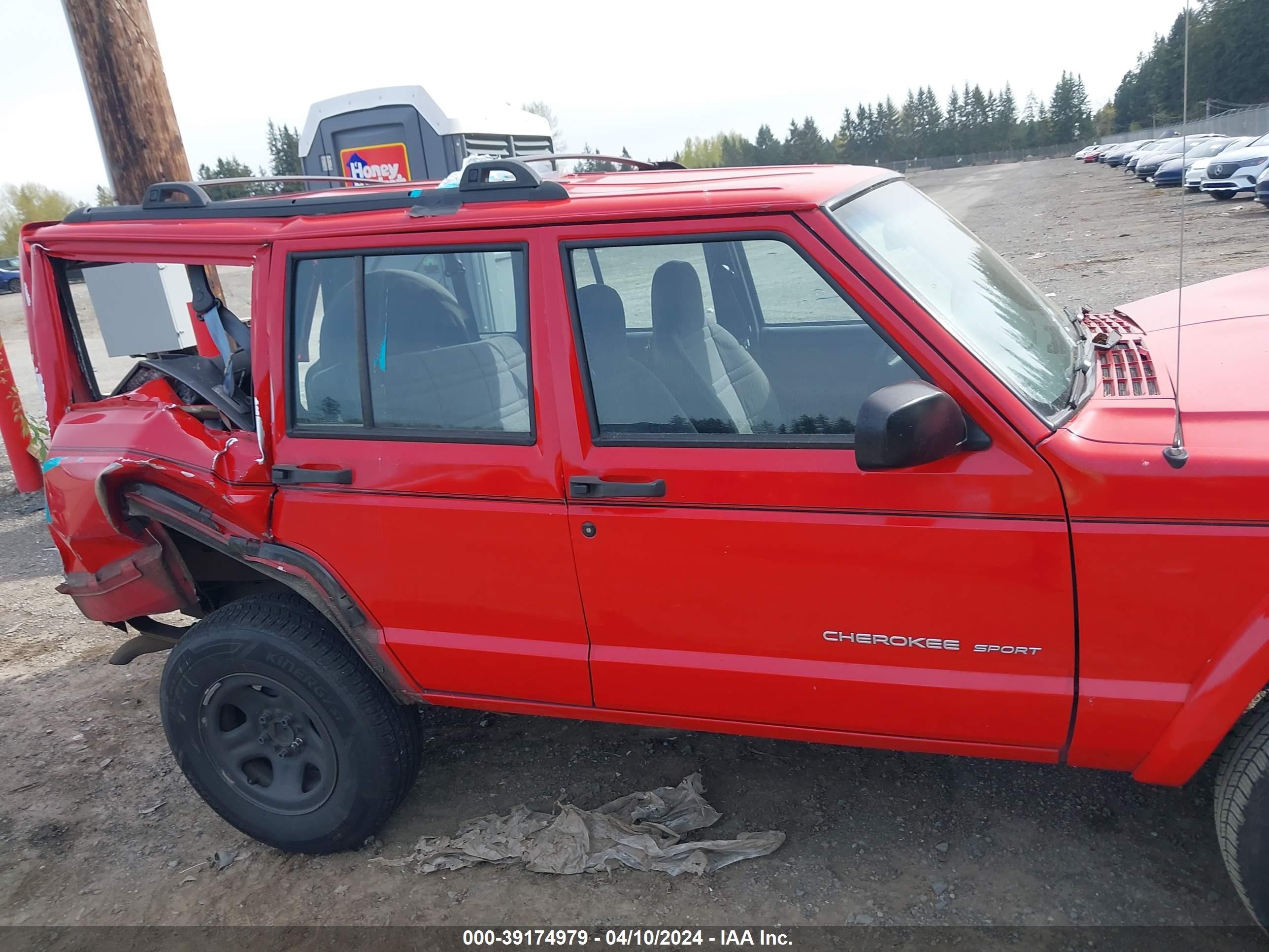 Photo 12 VIN: 1J4FT68S4XL604177 - JEEP CHEROKEE 