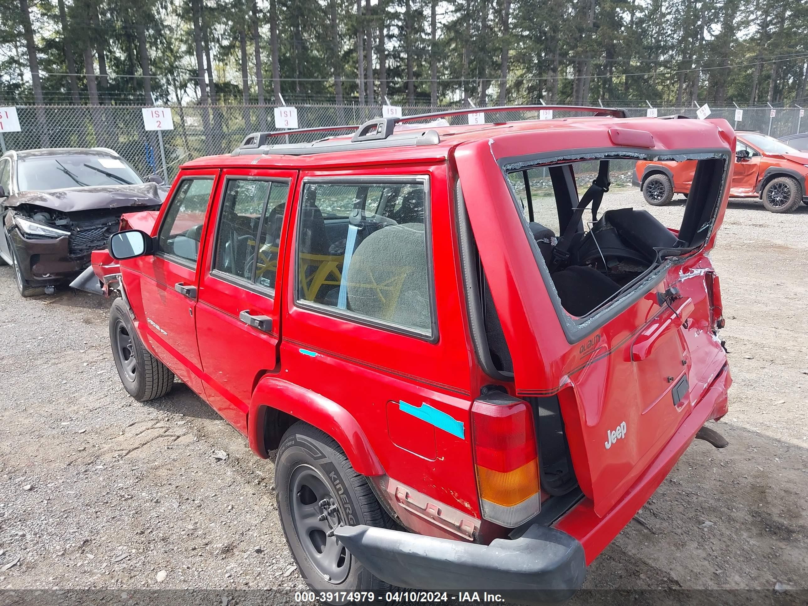 Photo 2 VIN: 1J4FT68S4XL604177 - JEEP CHEROKEE 