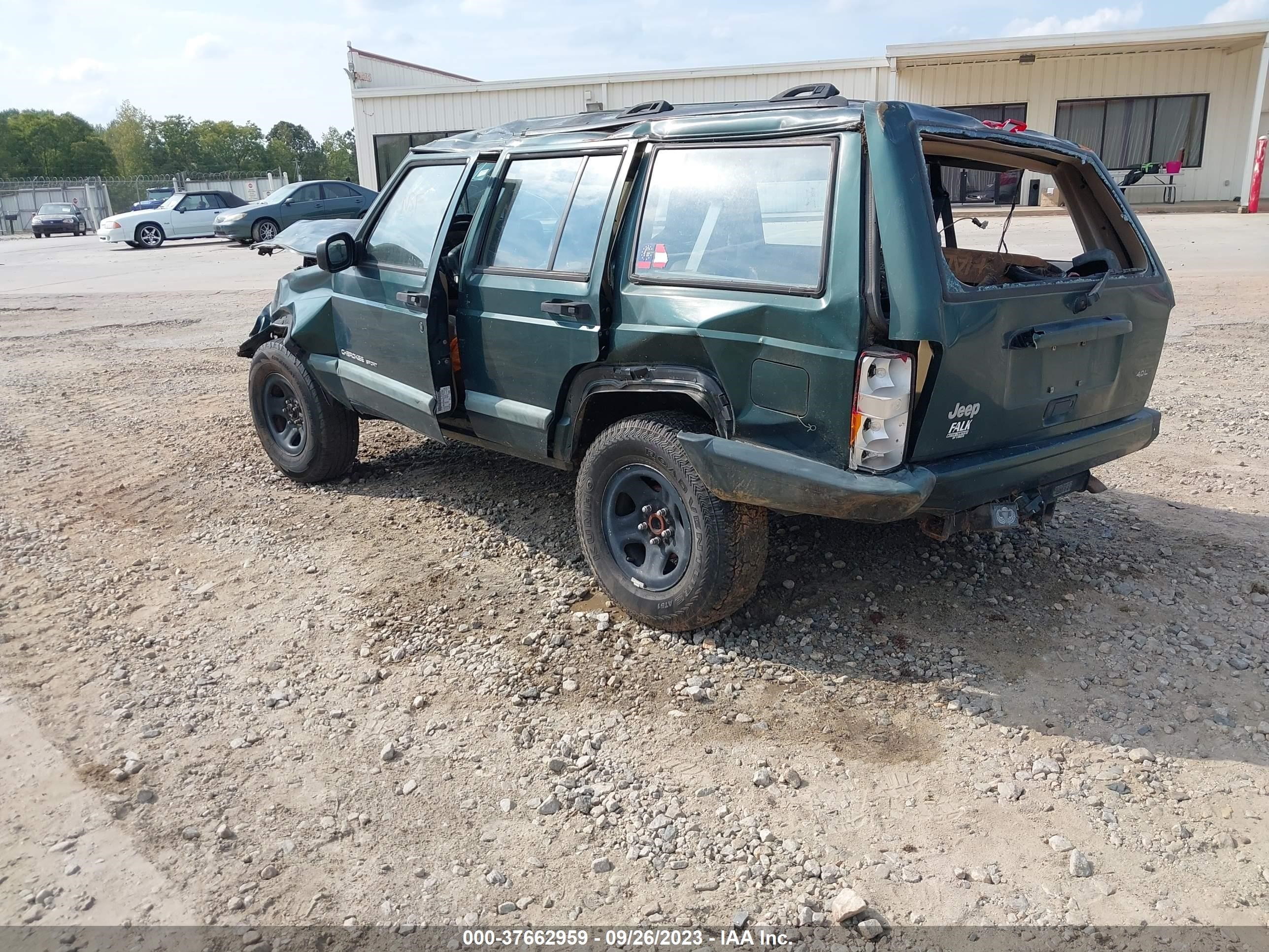 Photo 2 VIN: 1J4FT68S6XL511256 - JEEP CHEROKEE 