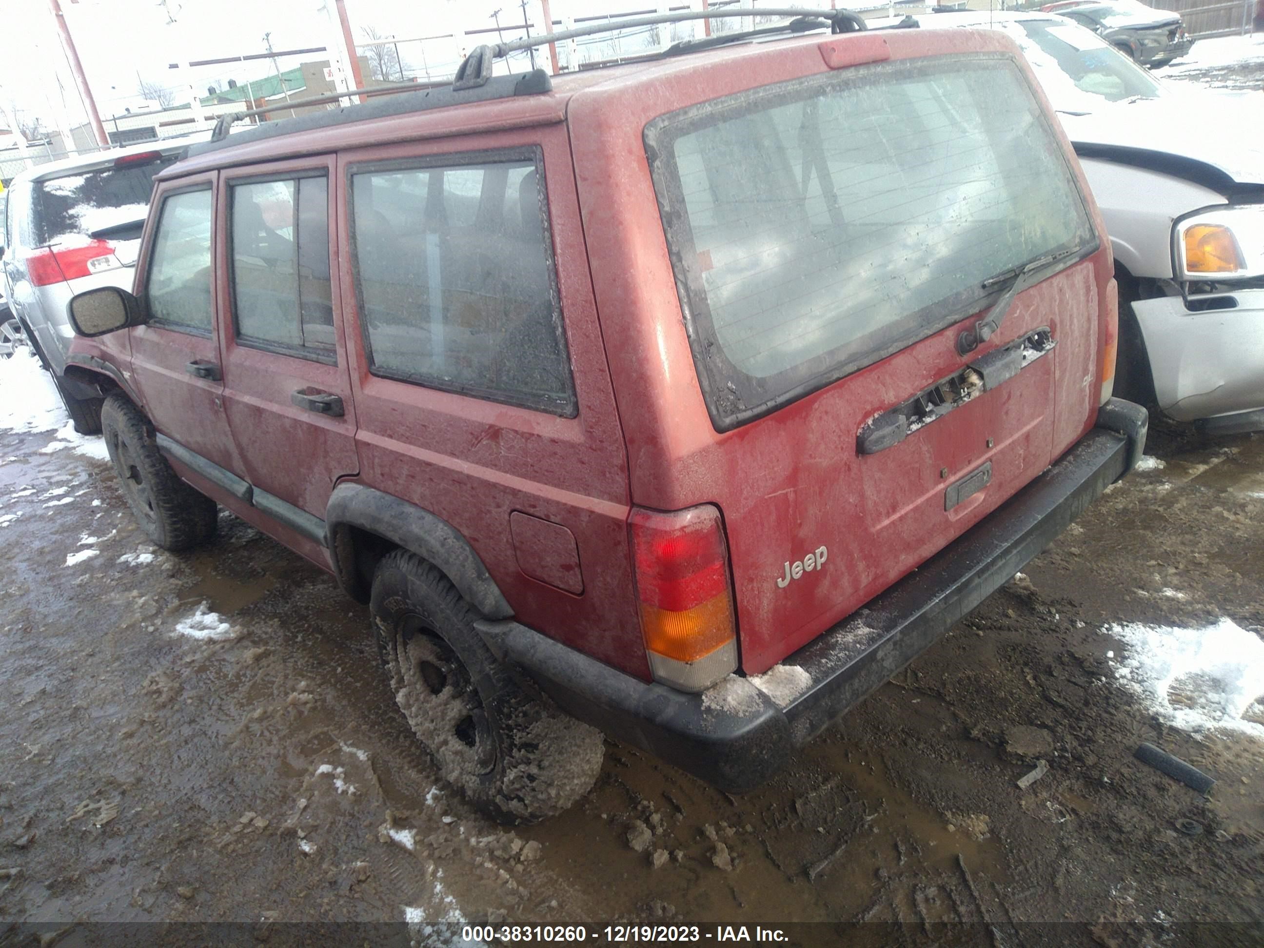 Photo 2 VIN: 1J4FT68S8WL174846 - JEEP CHEROKEE 