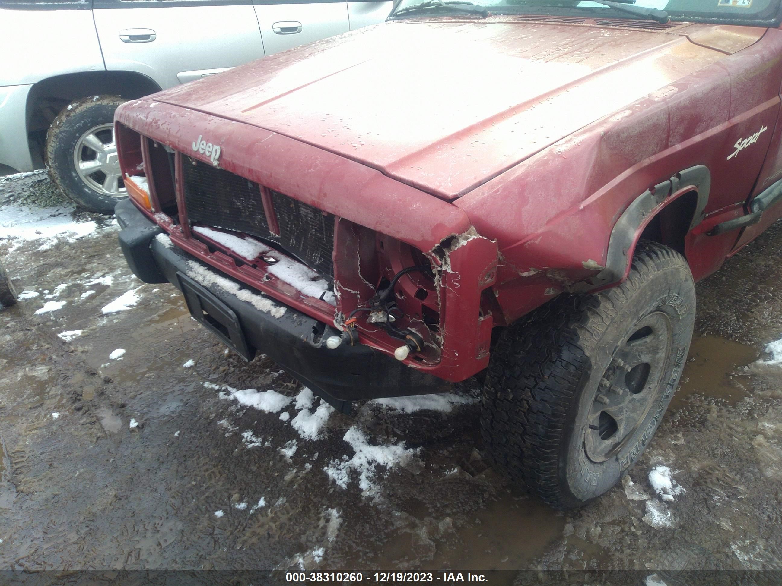 Photo 5 VIN: 1J4FT68S8WL174846 - JEEP CHEROKEE 