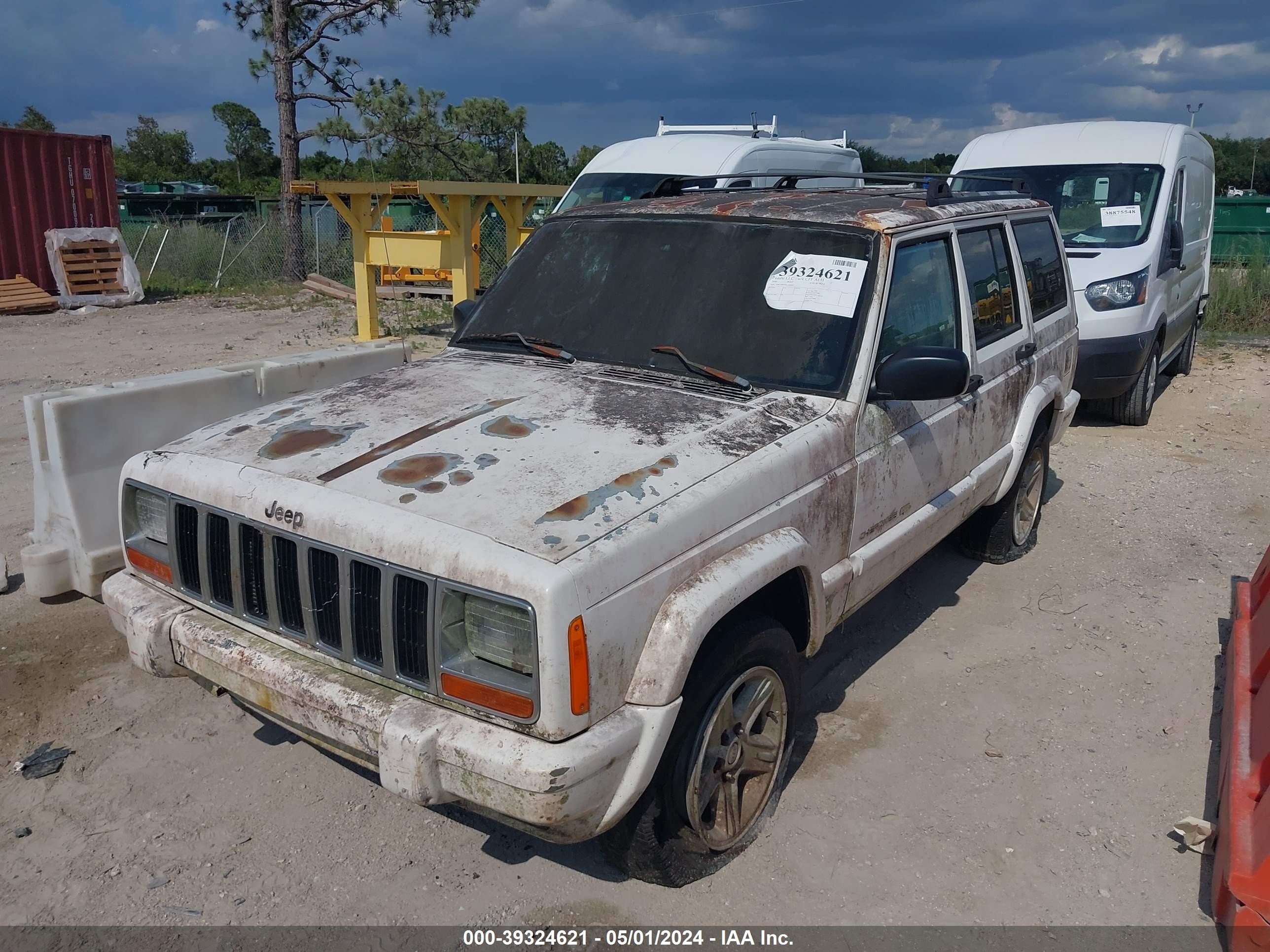 Photo 1 VIN: 1J4FT68S9YL144967 - JEEP CHEROKEE 