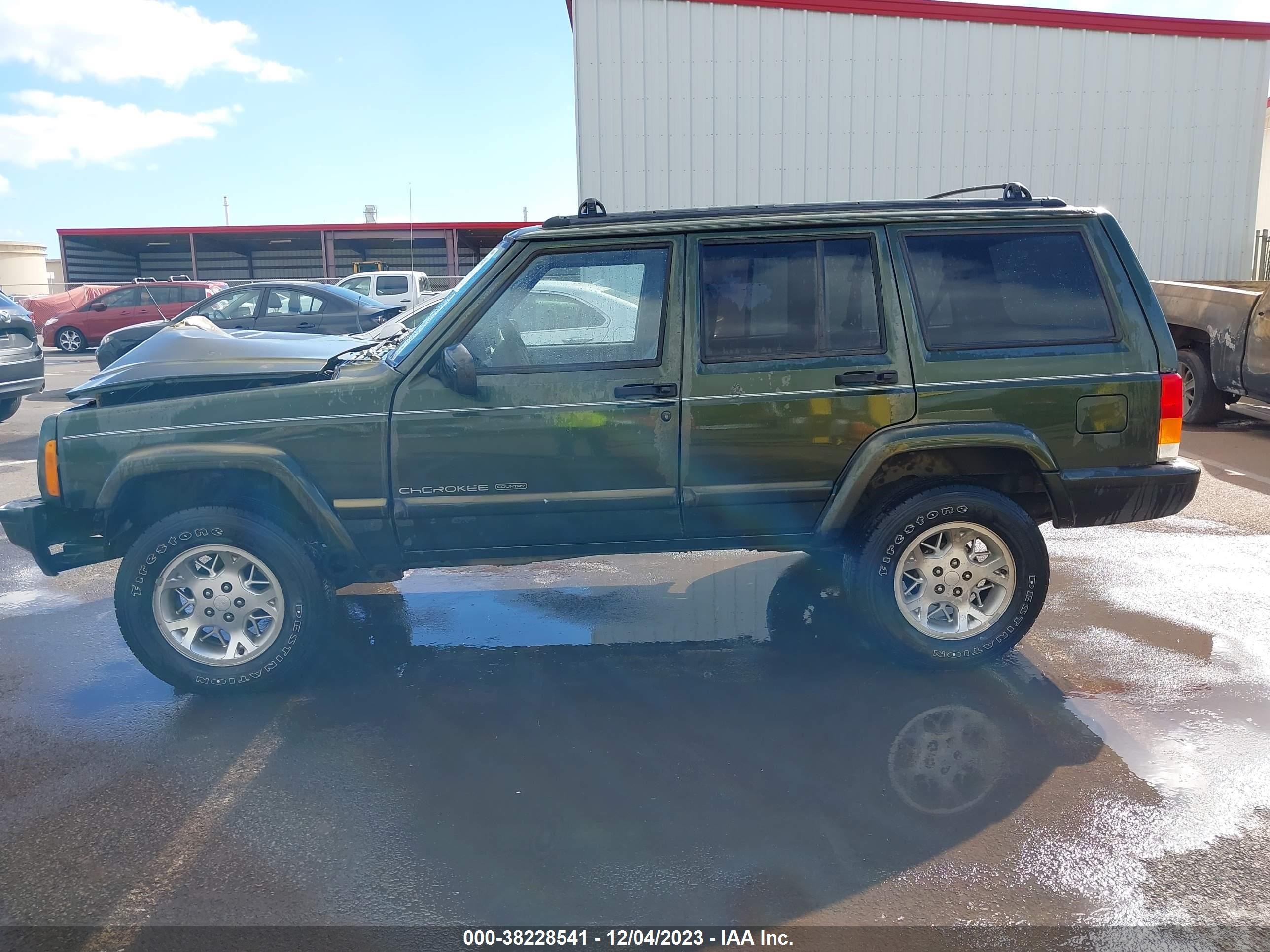 Photo 13 VIN: 1J4FT78S3VL579680 - JEEP CHEROKEE 