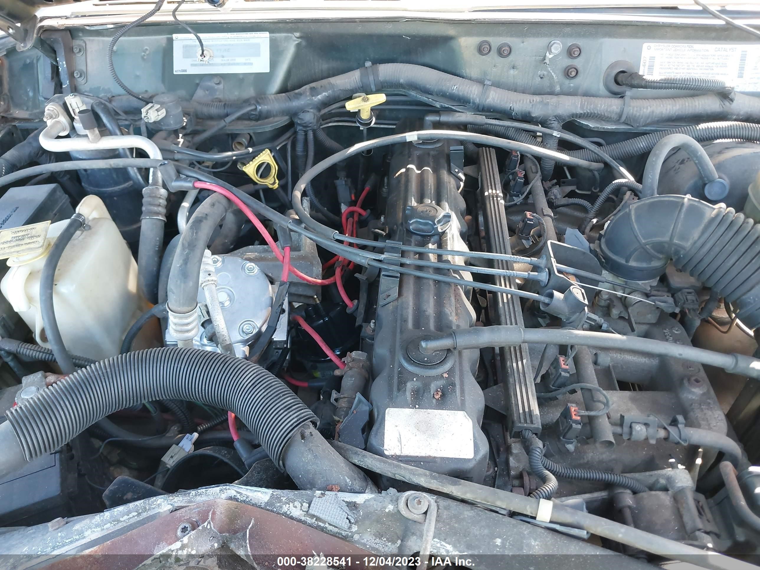 Photo 9 VIN: 1J4FT78S3VL579680 - JEEP CHEROKEE 