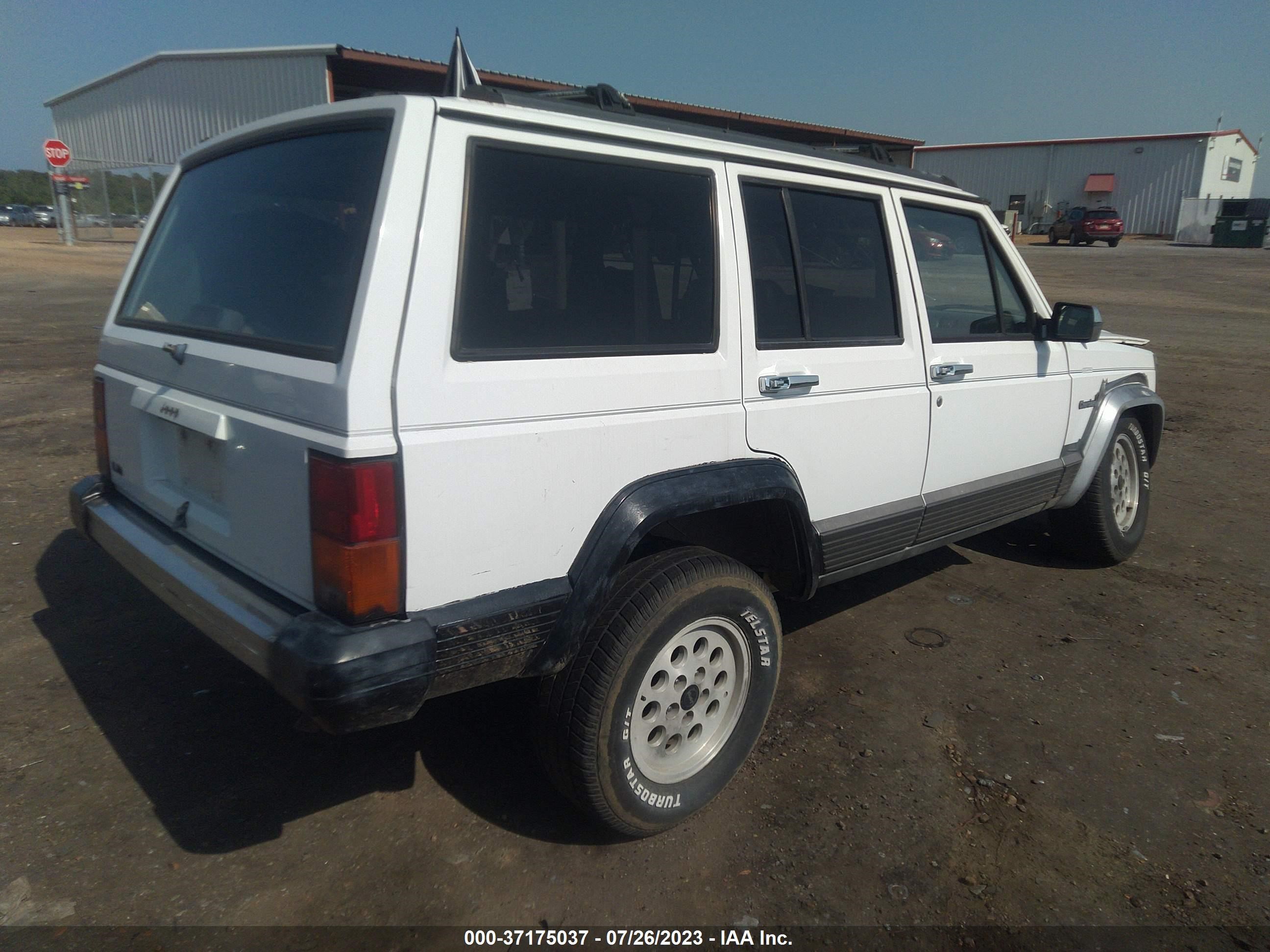 Photo 3 VIN: 1J4FT78S5SL626543 - JEEP CHEROKEE 