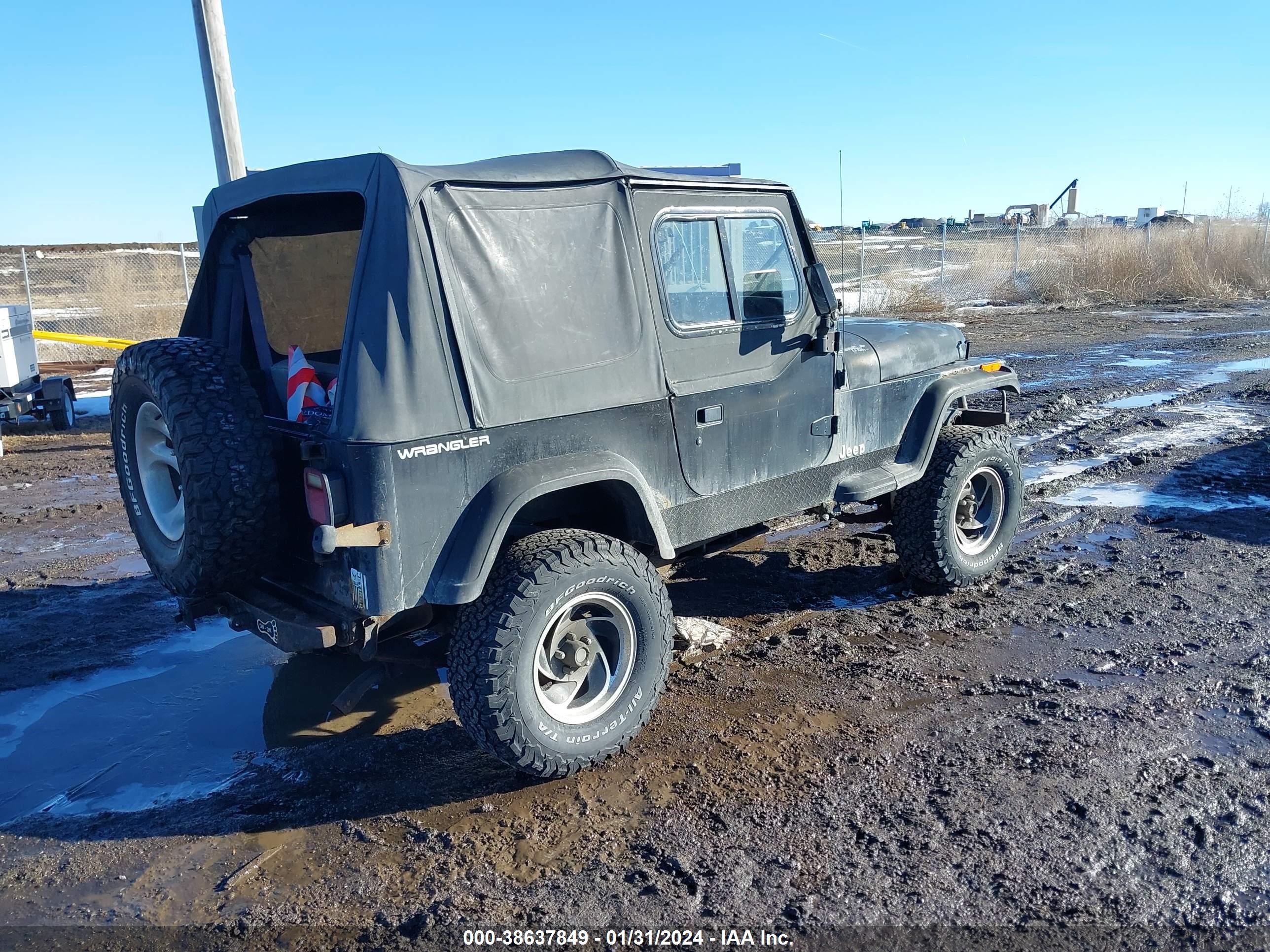 Photo 3 VIN: 1J4FY19P0SP201037 - JEEP WRANGLER 