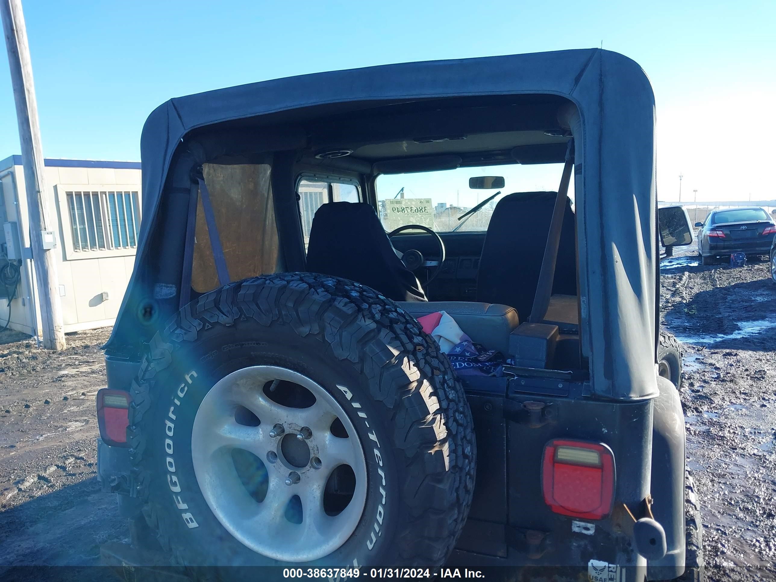 Photo 5 VIN: 1J4FY19P0SP201037 - JEEP WRANGLER 