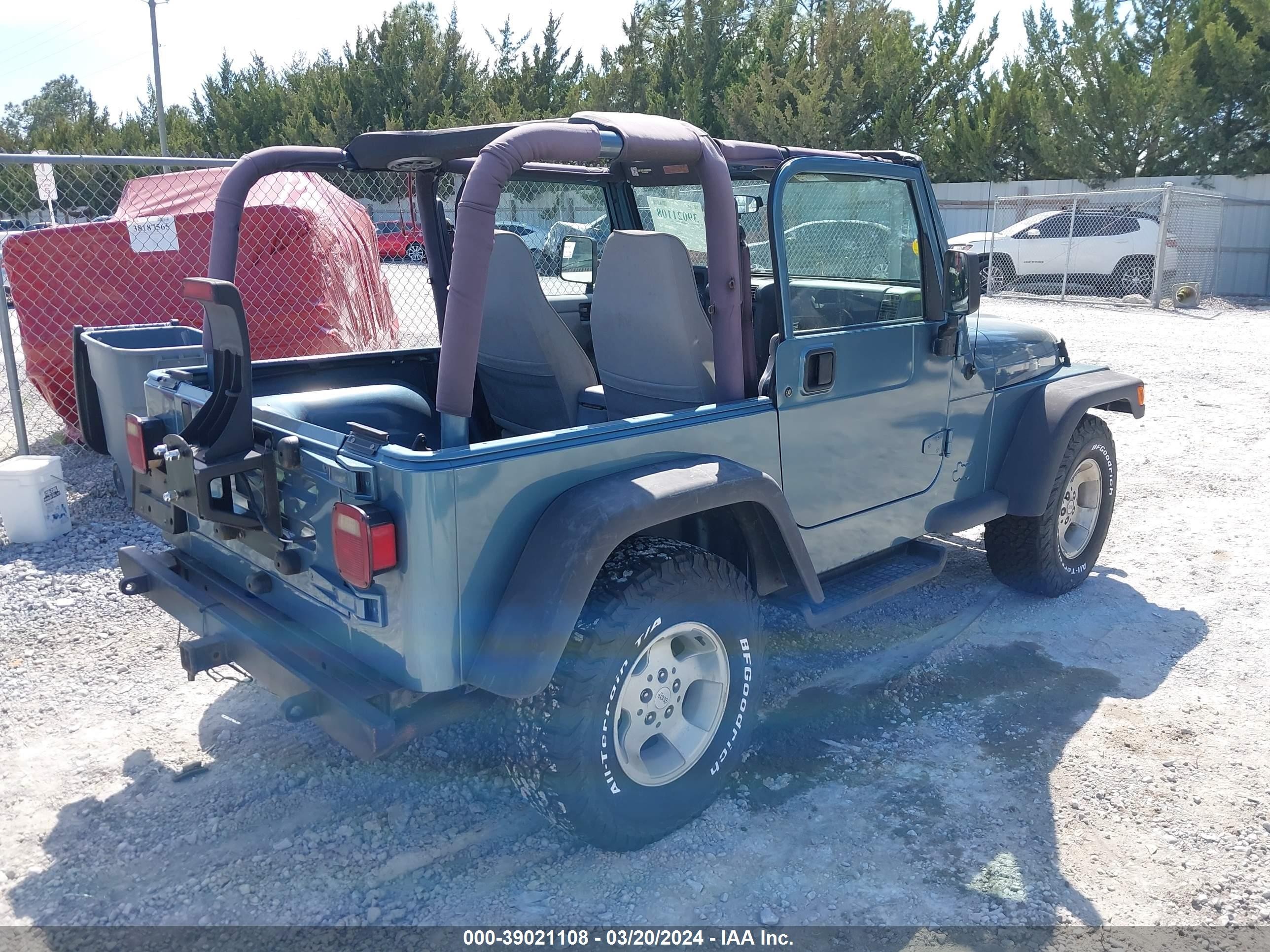 Photo 3 VIN: 1J4FY19S2XP494158 - JEEP WRANGLER 