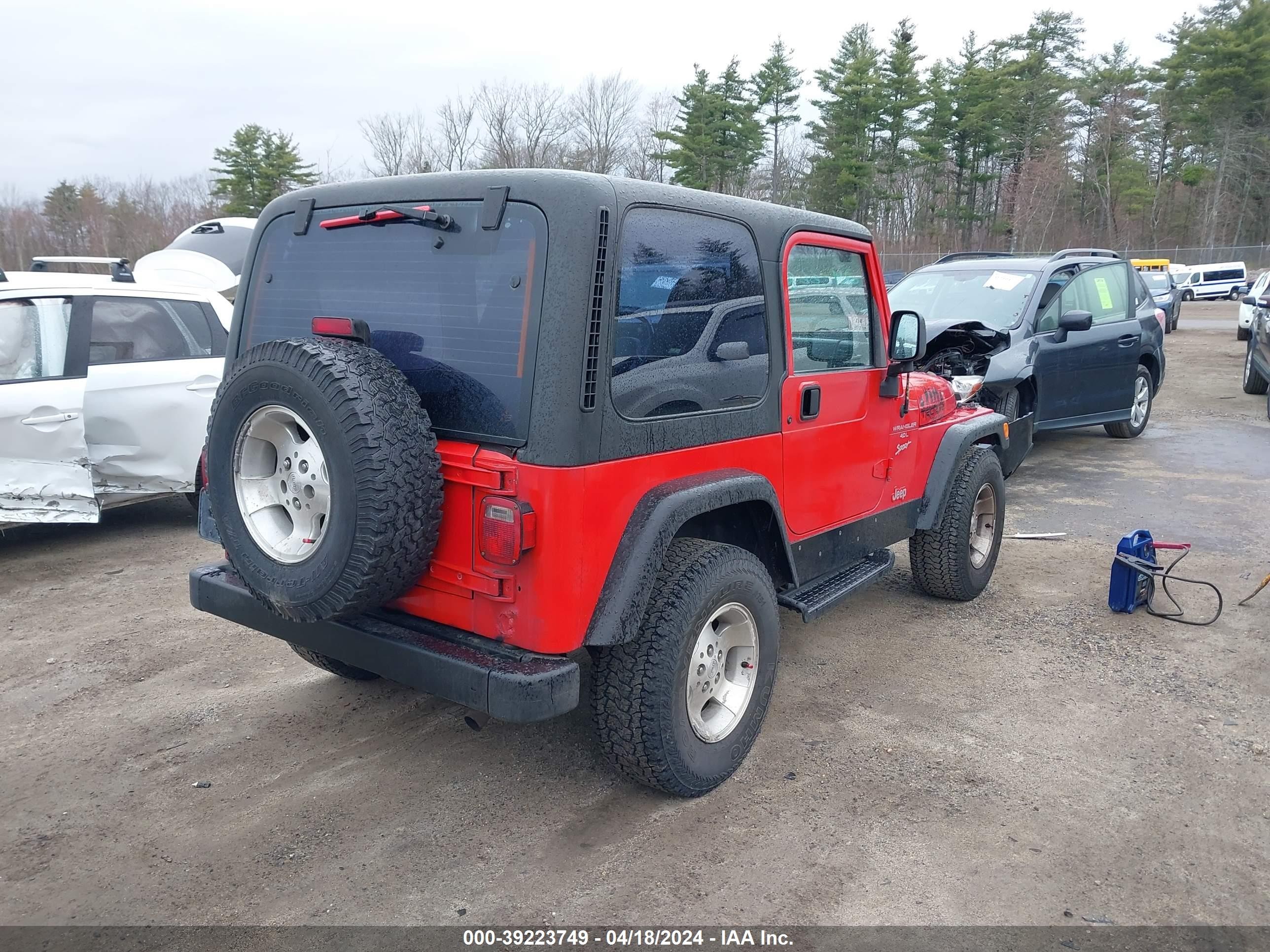 Photo 3 VIN: 1J4FY19S3XP450024 - JEEP WRANGLER 