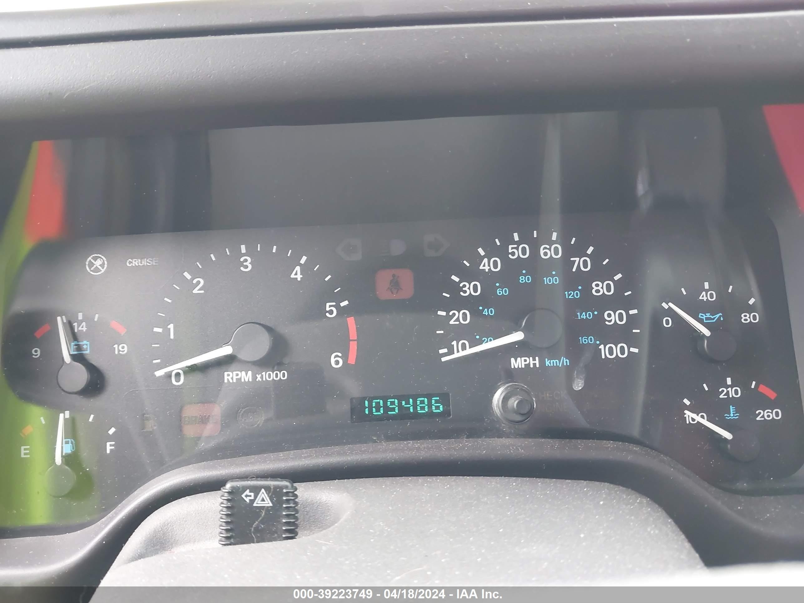 Photo 6 VIN: 1J4FY19S3XP450024 - JEEP WRANGLER 