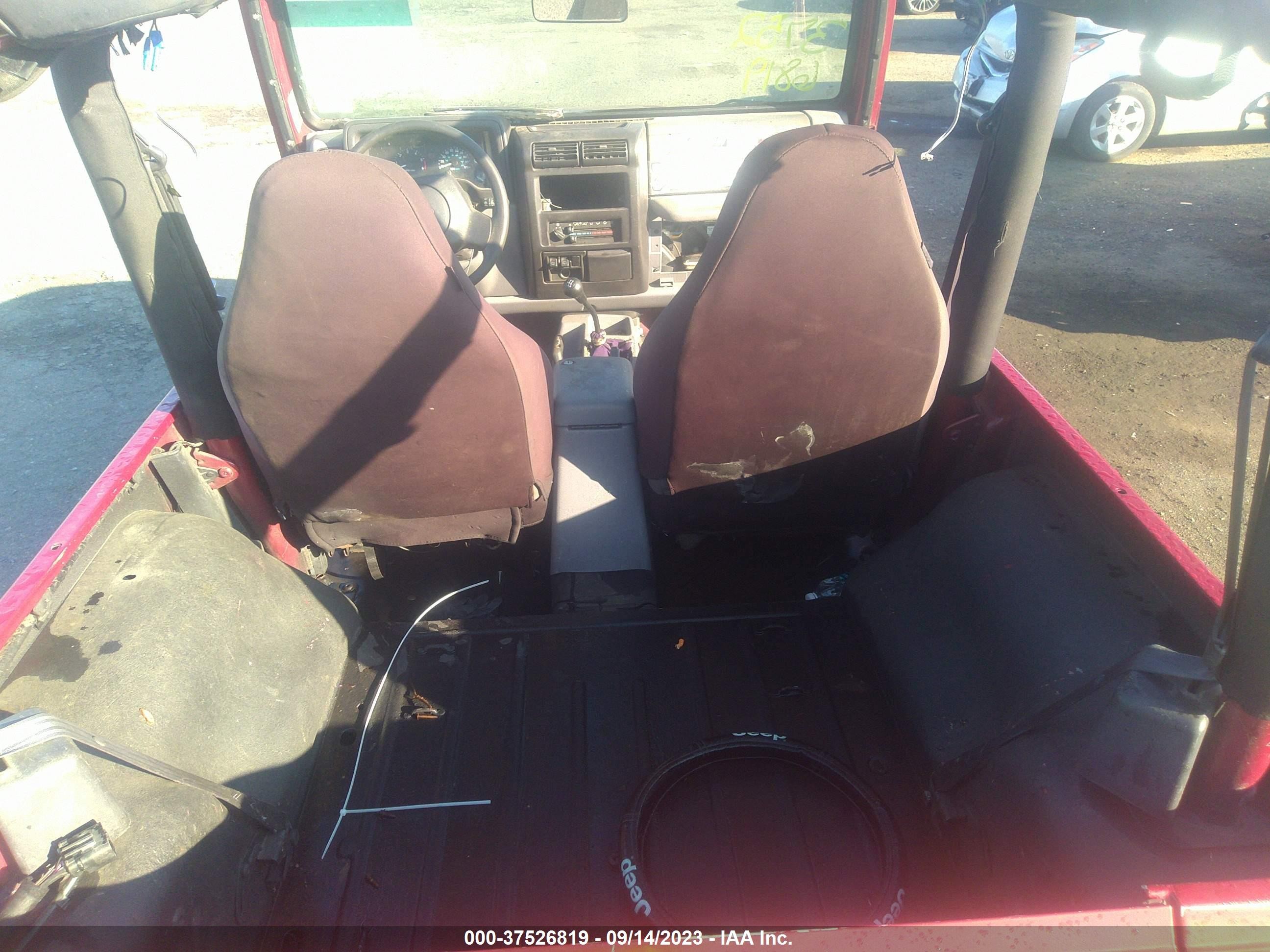 Photo 7 VIN: 1J4FY19S5WP726623 - JEEP WRANGLER 