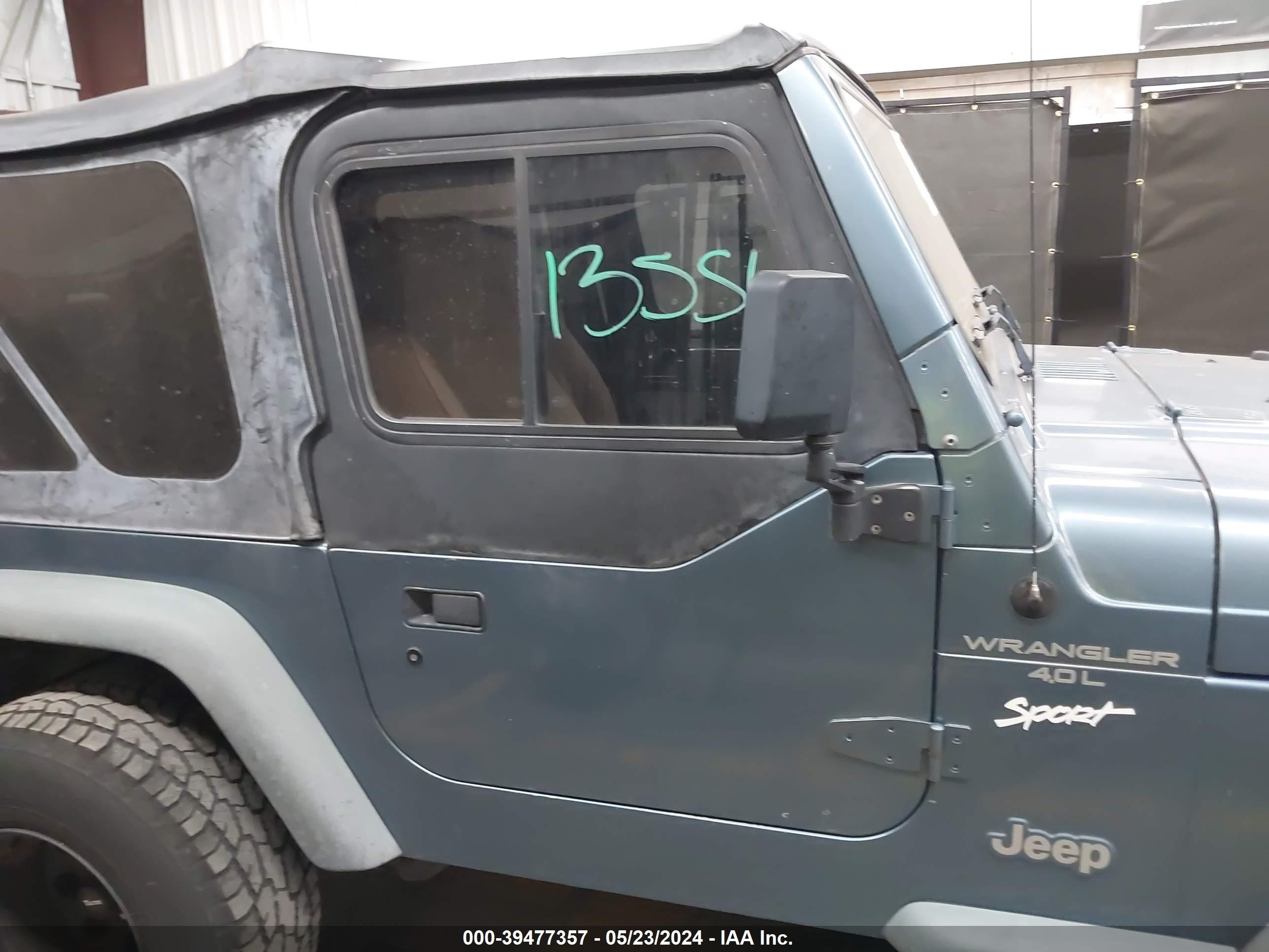 Photo 12 VIN: 1J4FY19S7WP801788 - JEEP WRANGLER 