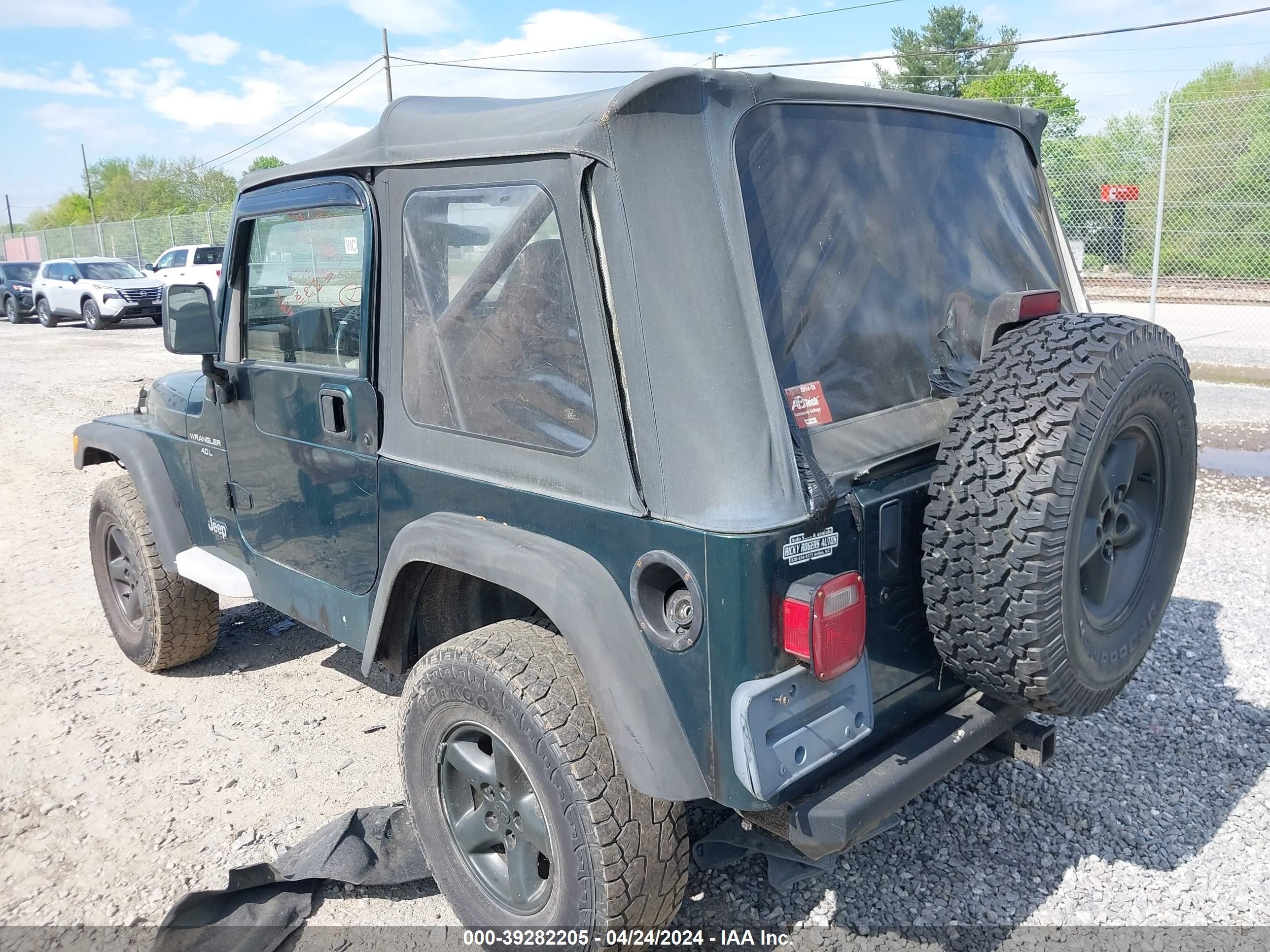 Photo 2 VIN: 1J4FY19SXXP420132 - JEEP WRANGLER 