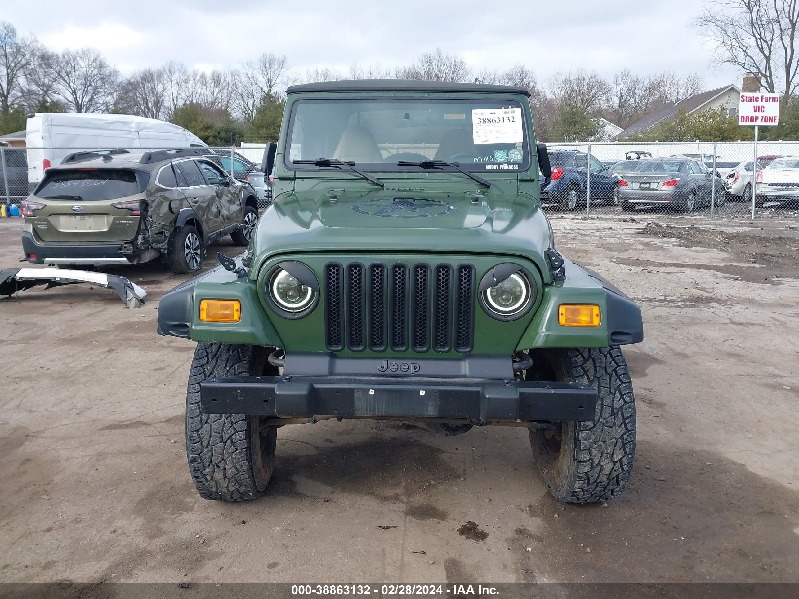 Photo 12 VIN: 1J4FY29P1WP794399 - JEEP WRANGLER 