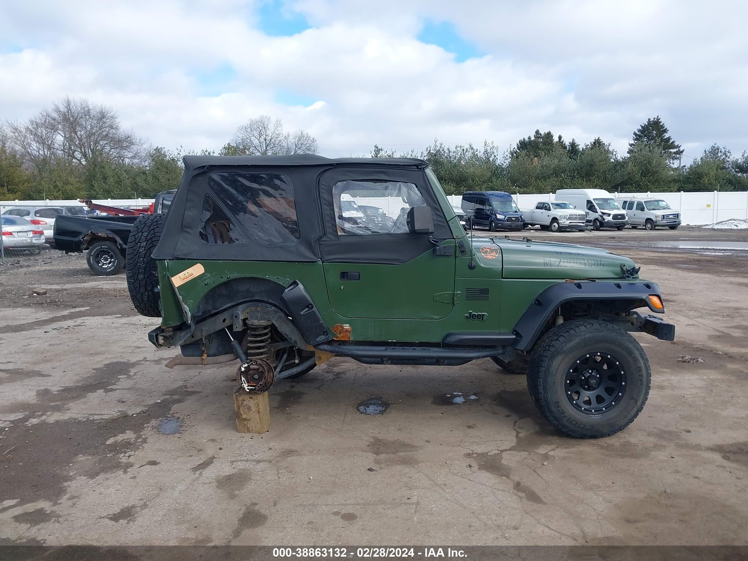 Photo 13 VIN: 1J4FY29P1WP794399 - JEEP WRANGLER 