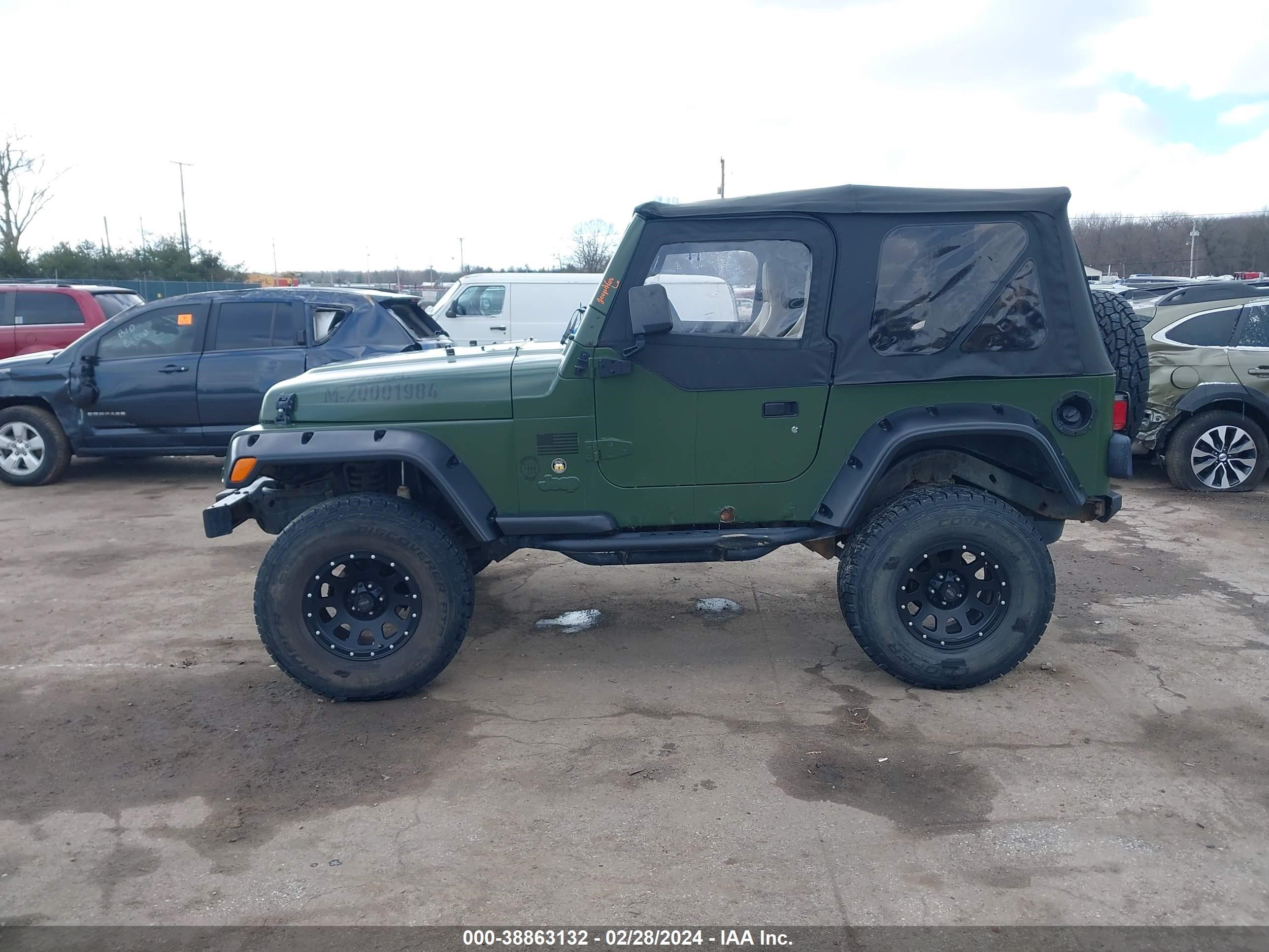 Photo 14 VIN: 1J4FY29P1WP794399 - JEEP WRANGLER 