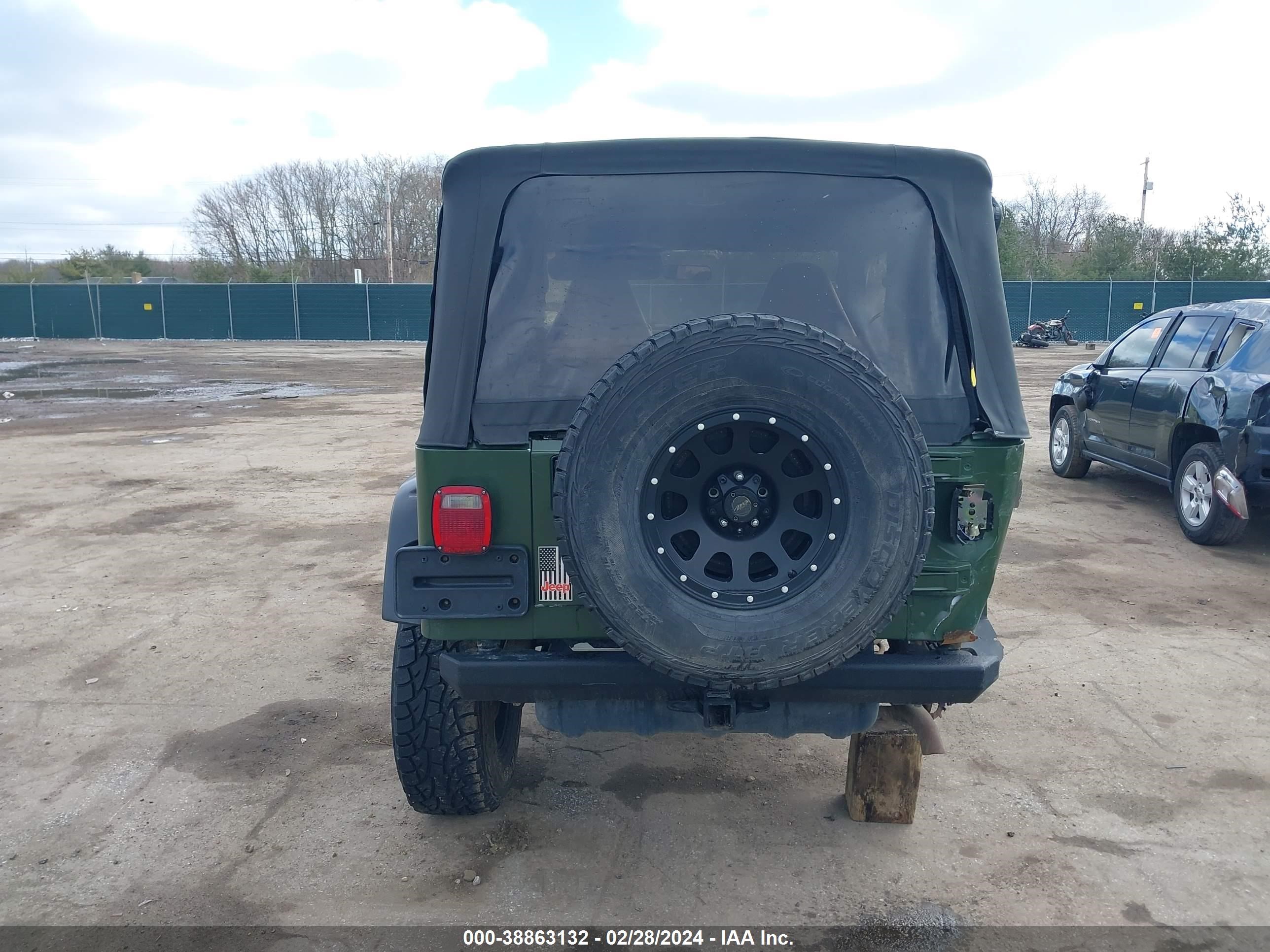 Photo 16 VIN: 1J4FY29P1WP794399 - JEEP WRANGLER 