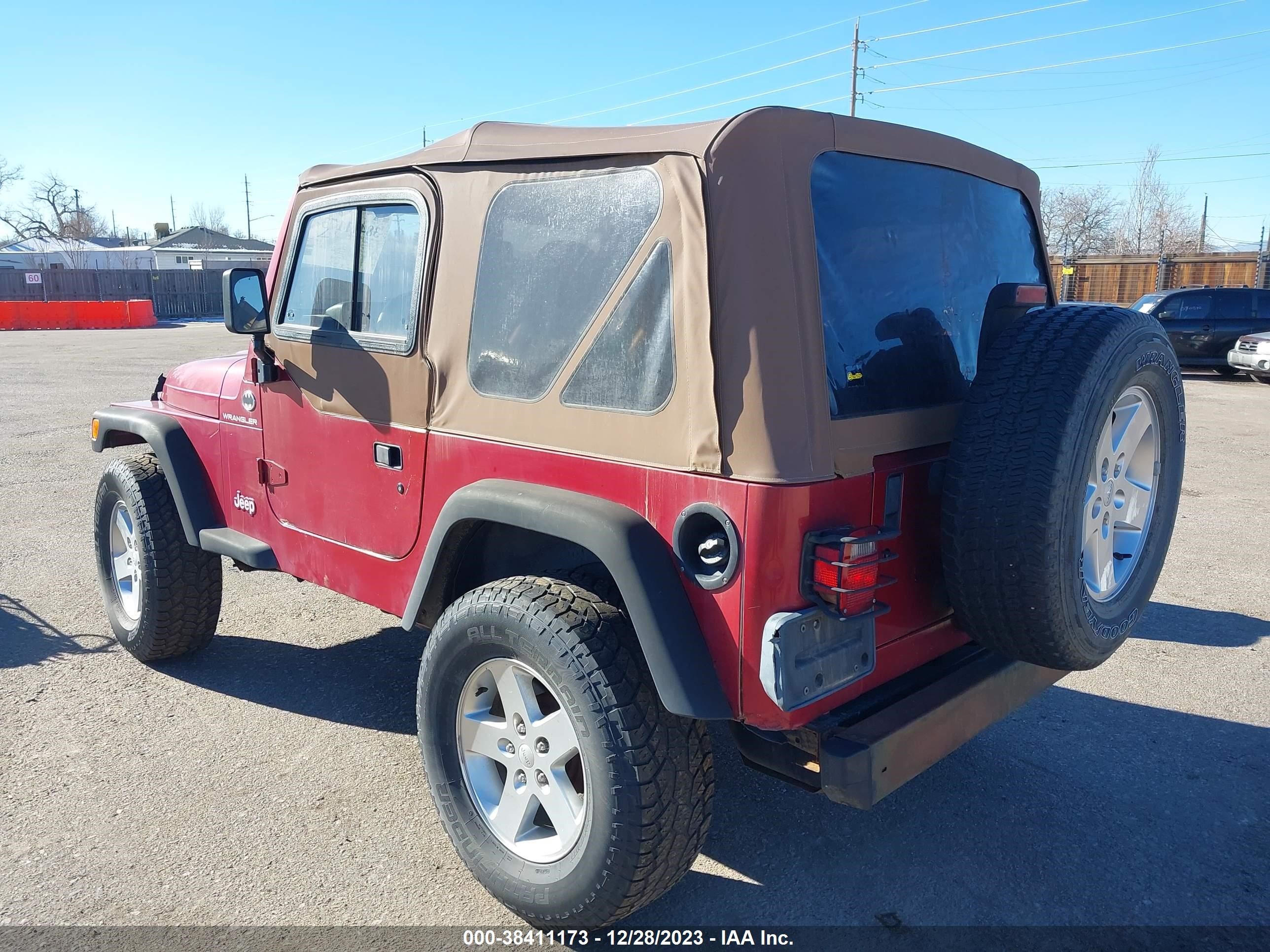 Photo 2 VIN: 1J4FY29P2WP778728 - JEEP WRANGLER 