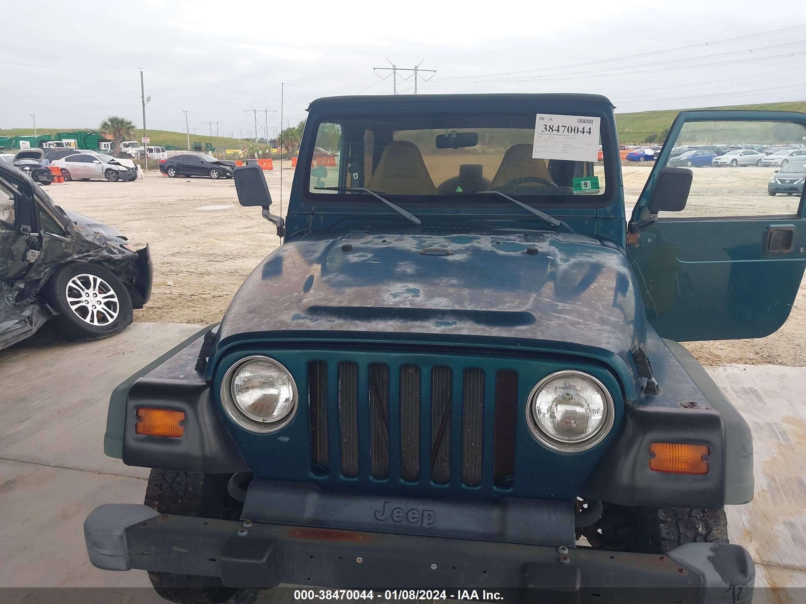 Photo 5 VIN: 1J4FY29P6WP719732 - JEEP WRANGLER 