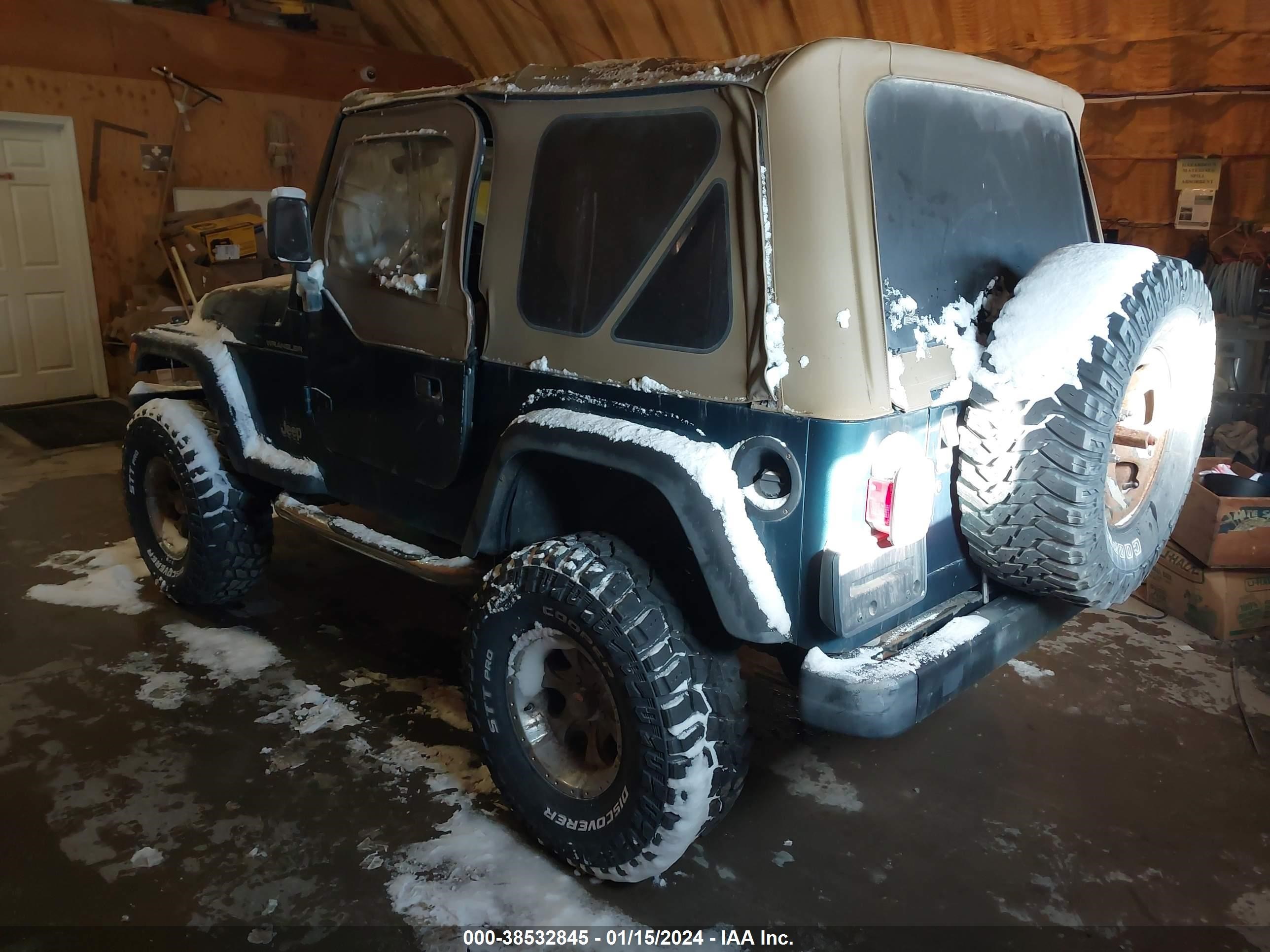 Photo 2 VIN: 1J4FY29P7VP420538 - JEEP WRANGLER 