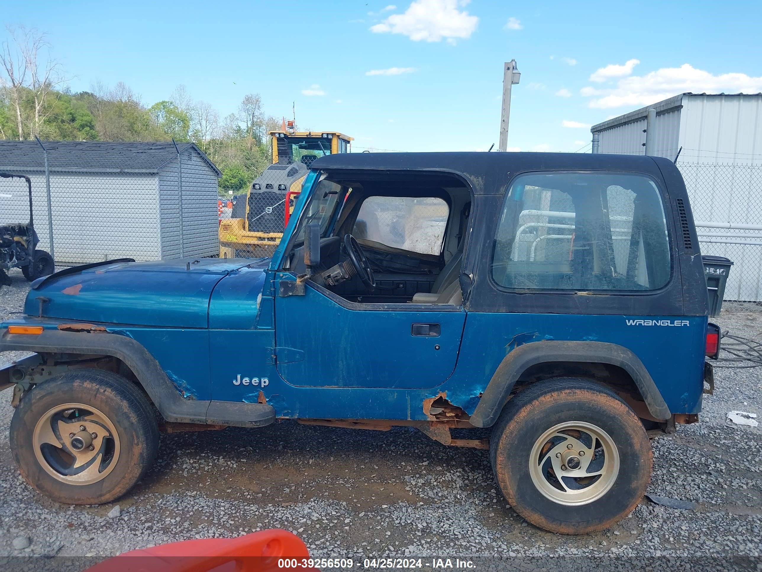 Photo 12 VIN: 1J4FY29S2RP427178 - JEEP WRANGLER 