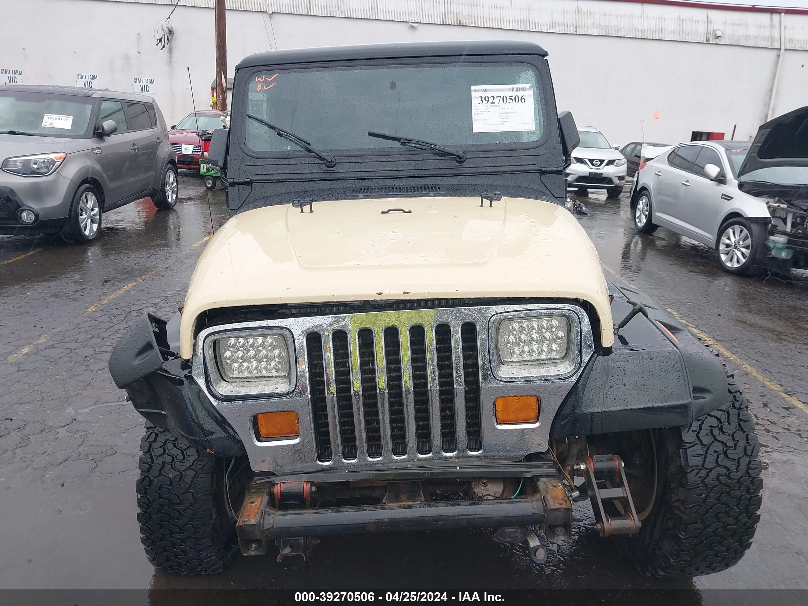 Photo 11 VIN: 1J4FY29S4RP428669 - JEEP WRANGLER 