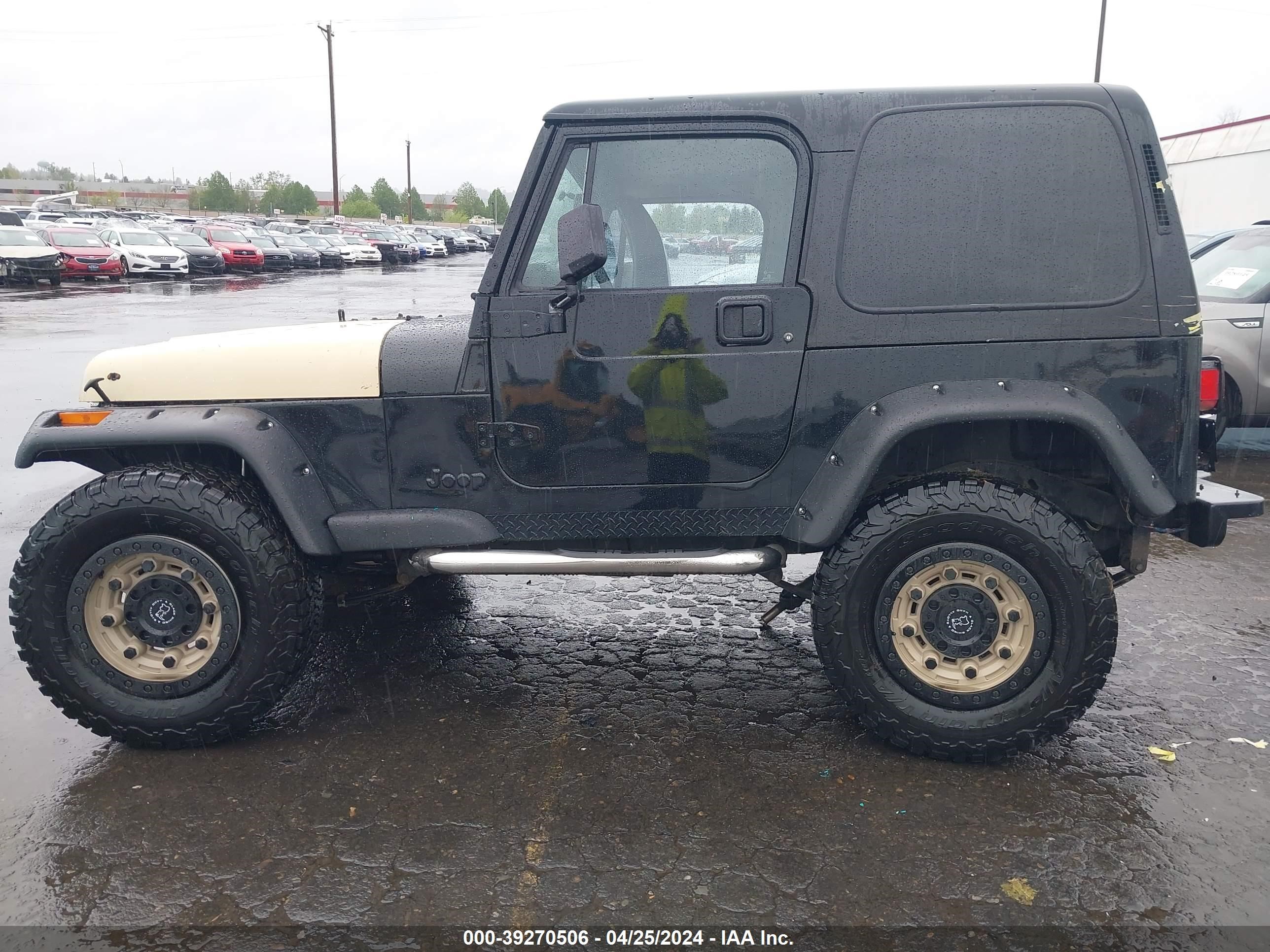 Photo 13 VIN: 1J4FY29S4RP428669 - JEEP WRANGLER 