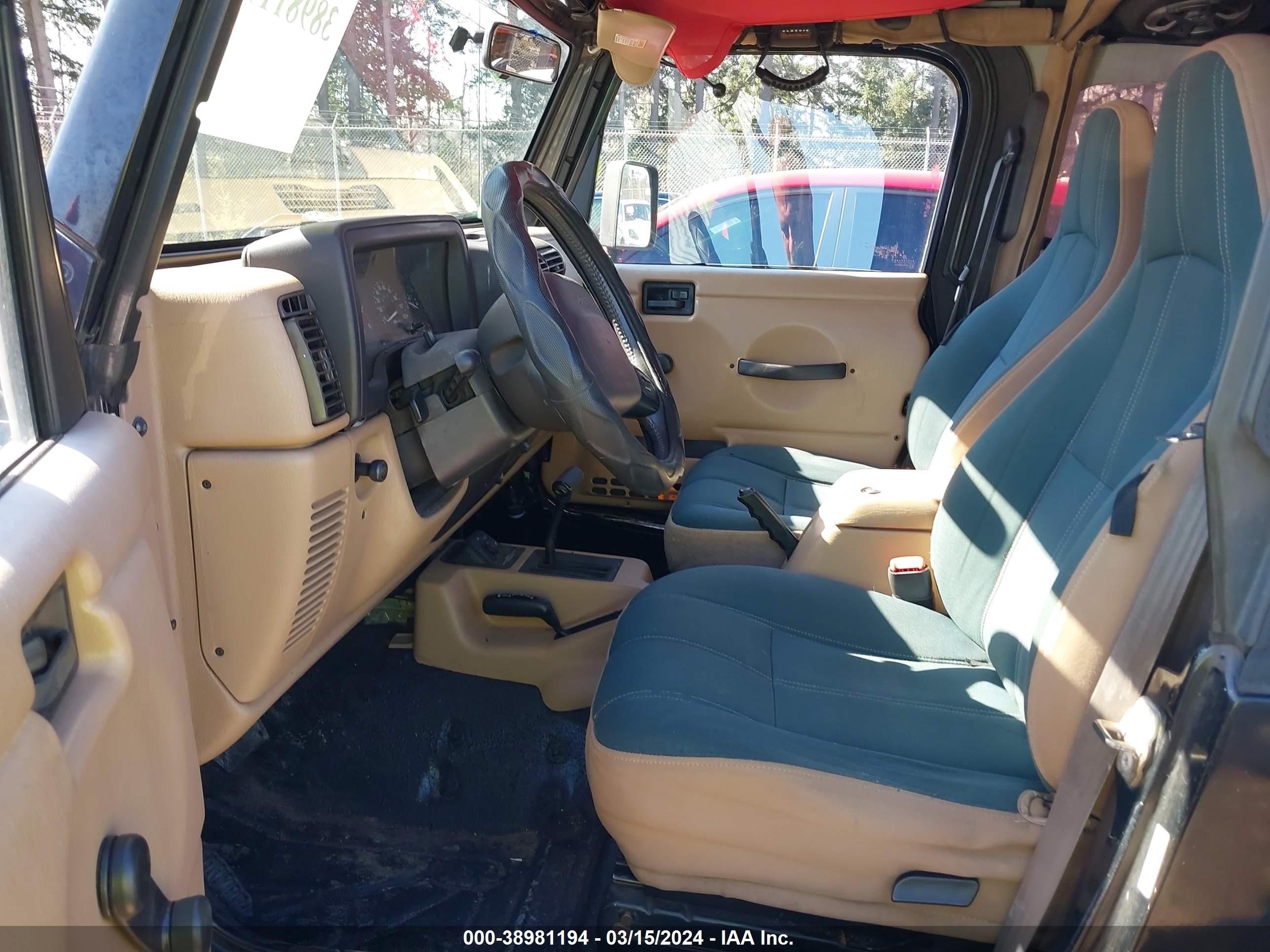 Photo 4 VIN: 1J4FY49S6XP454795 - JEEP WRANGLER 