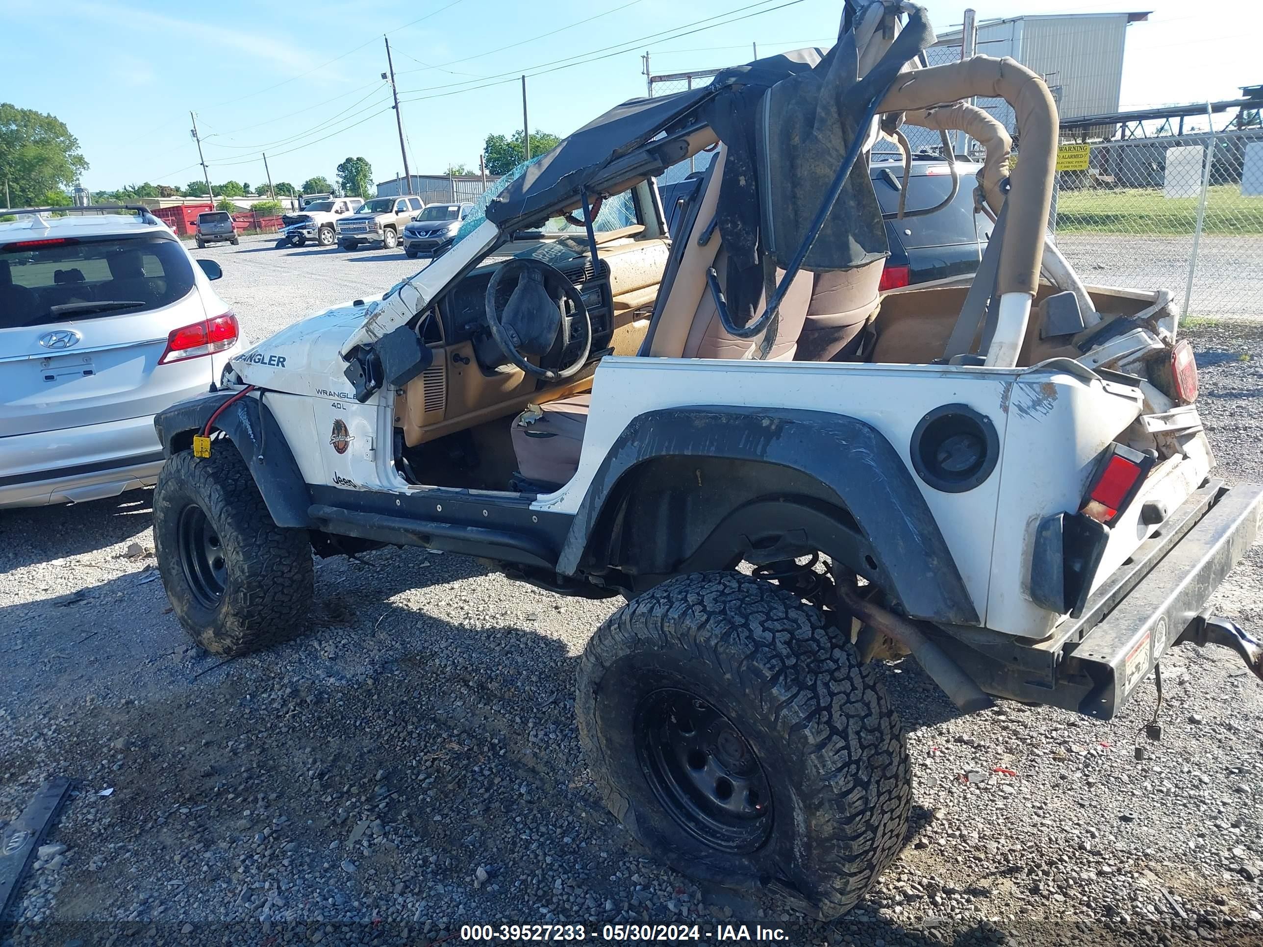 Photo 2 VIN: 1J4FY49S7WP776392 - JEEP WRANGLER 