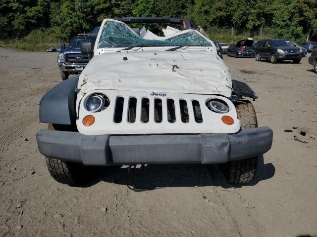 Photo 4 VIN: 1J4FZ24198L511466 - JEEP WRANGLER X 