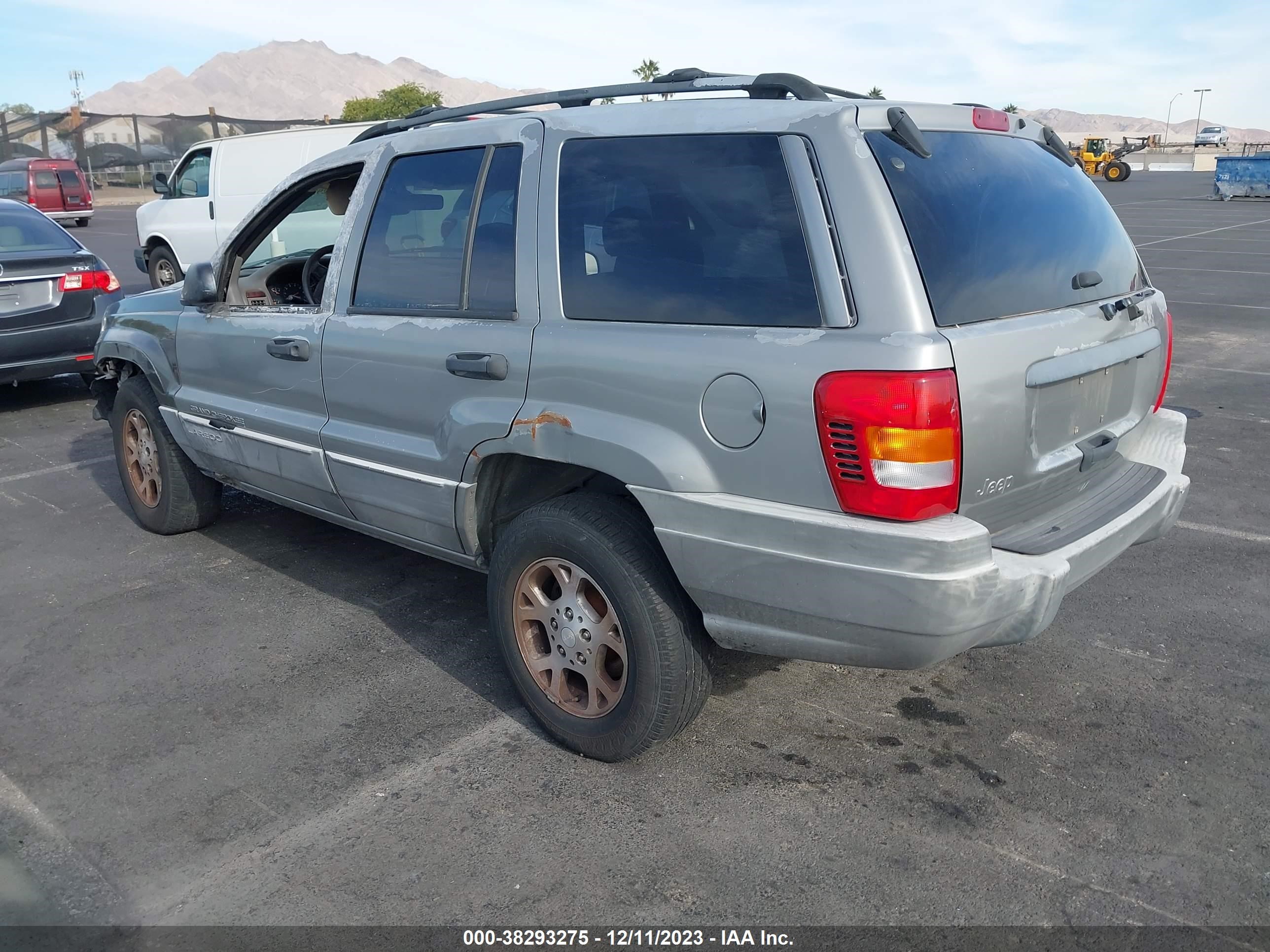 Photo 2 VIN: 1J4G248S3YC160674 - JEEP GRAND CHEROKEE 