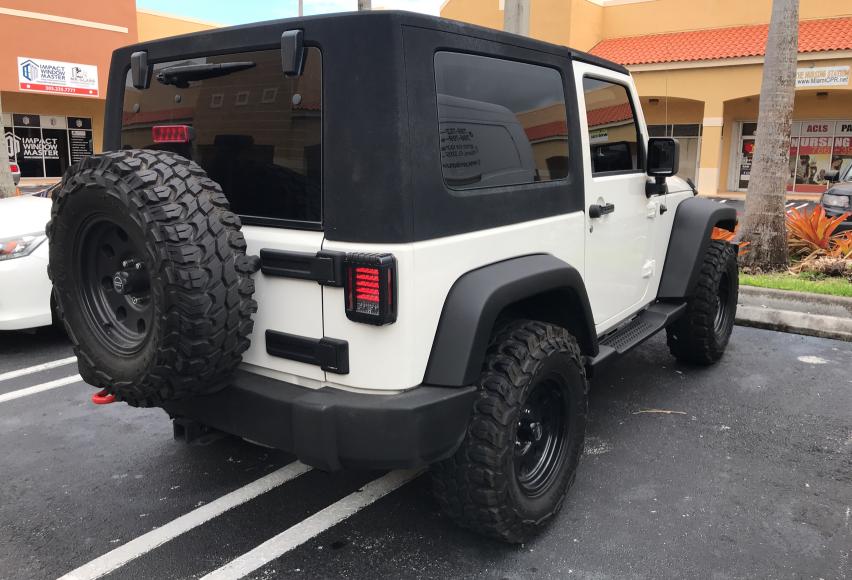 Photo 3 VIN: 1J4GA2D16AL130224 - JEEP WRANGLER 