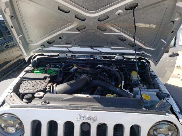 Photo 6 VIN: 1J4GA2D16BL526767 - JEEP WRANGLER S 