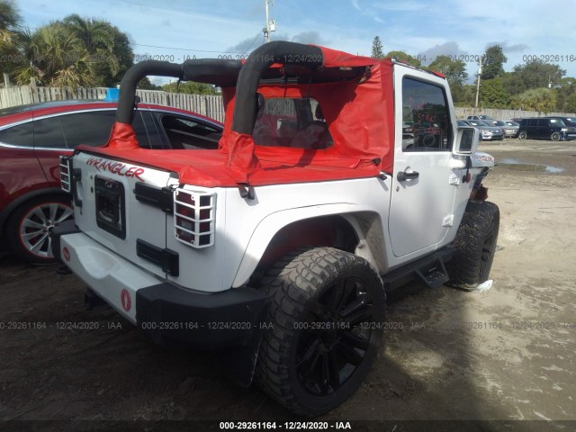 Photo 3 VIN: 1J4GA2D16BL596186 - JEEP WRANGLER 