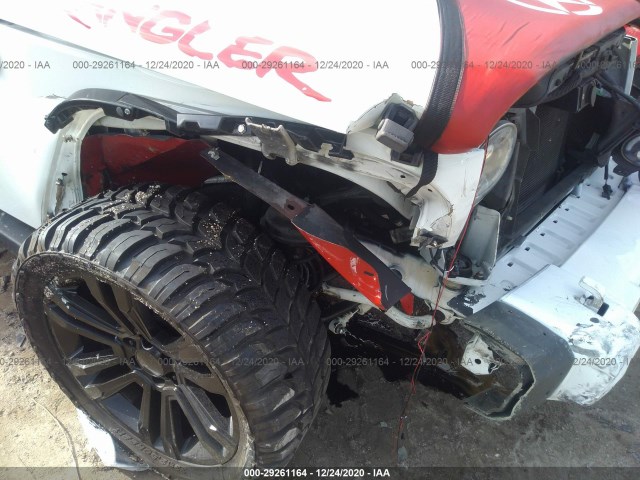 Photo 5 VIN: 1J4GA2D16BL596186 - JEEP WRANGLER 