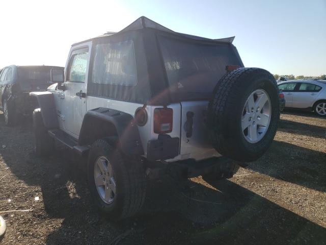 Photo 2 VIN: 1J4GA2D1XBL611157 - JEEP WRANGLER S 