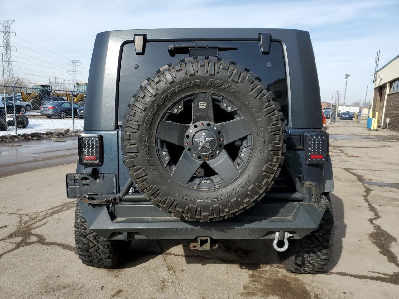 Photo 5 VIN: 1J4GA39108L529378 - JEEP WRANGLER 