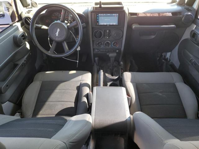 Photo 7 VIN: 1J4GA39118L636522 - JEEP WRANGLER U 