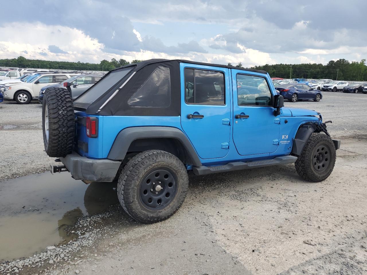 Photo 2 VIN: 1J4GA39179L786720 - JEEP WRANGLER 