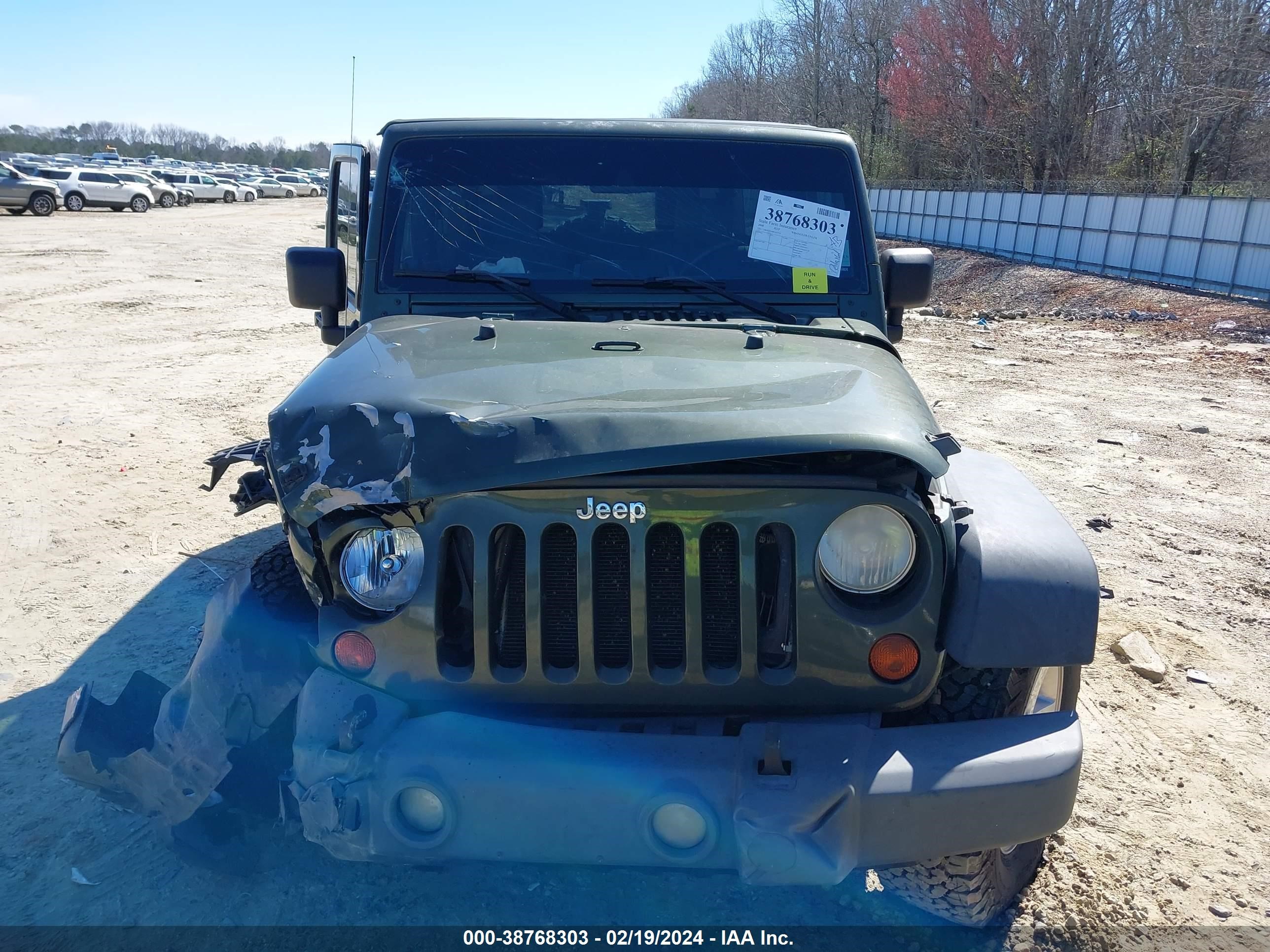 Photo 11 VIN: 1J4GA39188L652751 - JEEP WRANGLER 