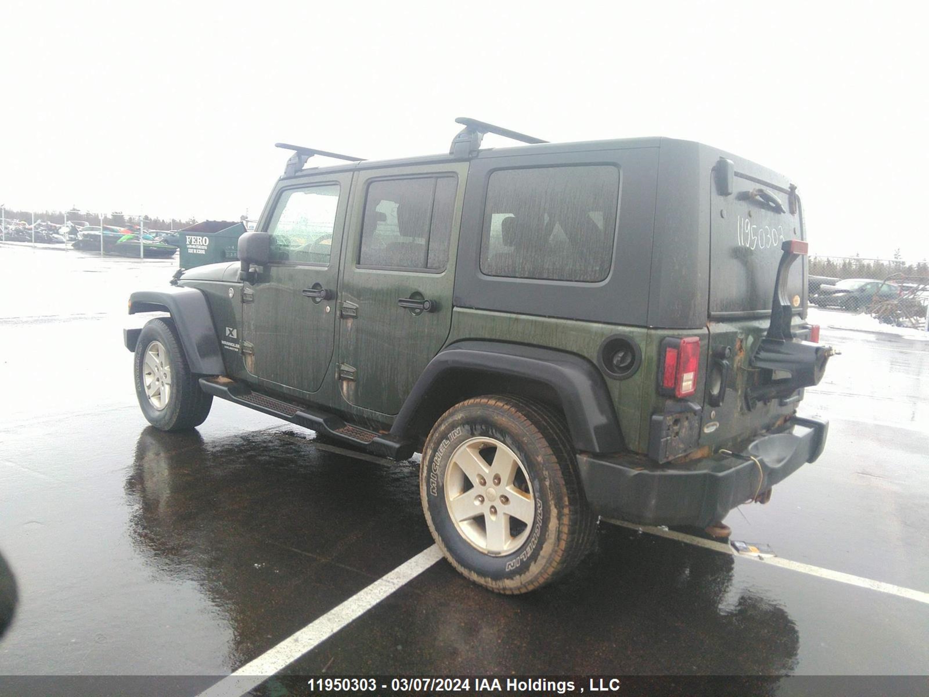 Photo 2 VIN: 1J4GA39189L746386 - JEEP WRANGLER 