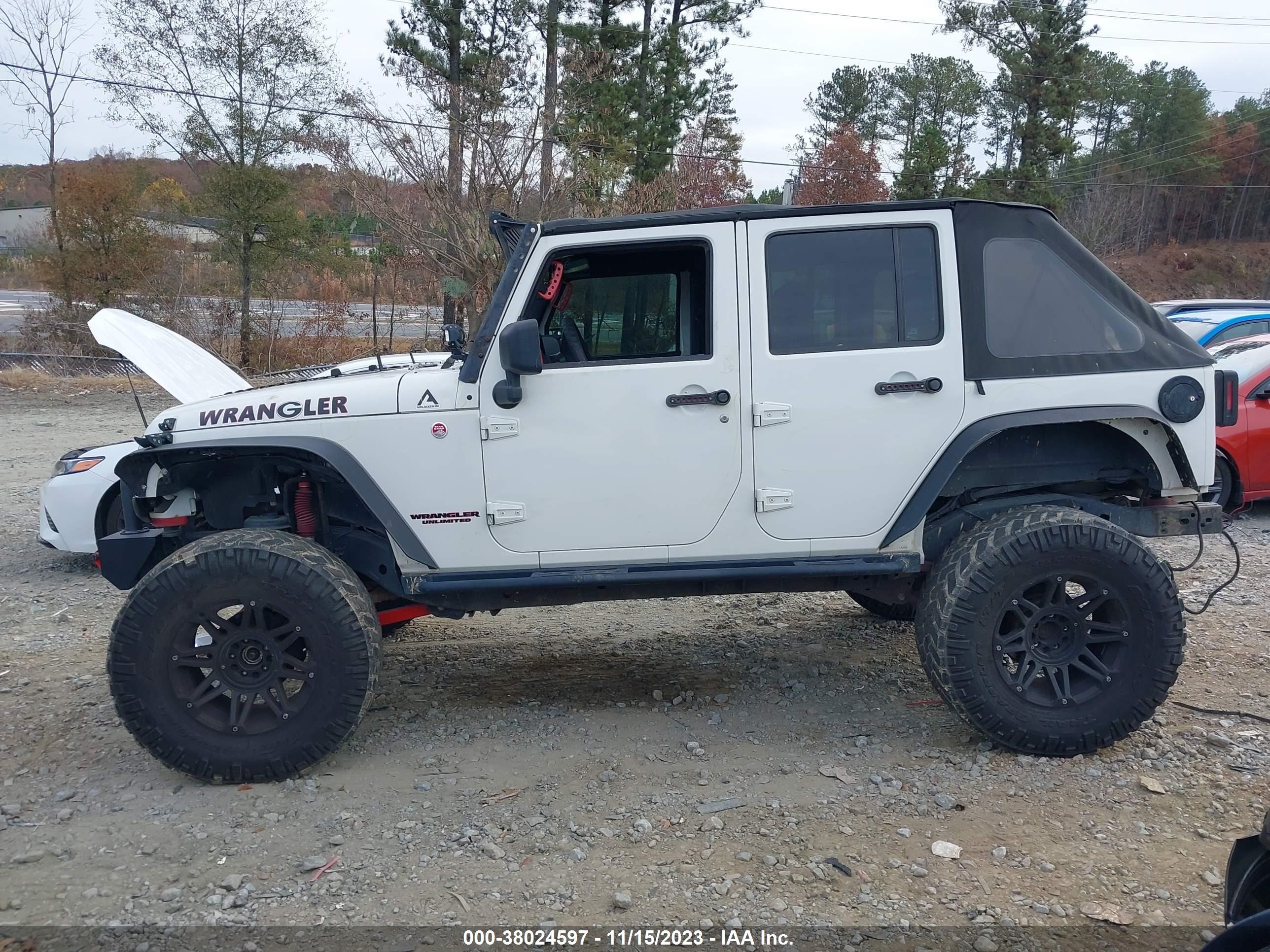 Photo 13 VIN: 1J4GA39189L752852 - JEEP WRANGLER 