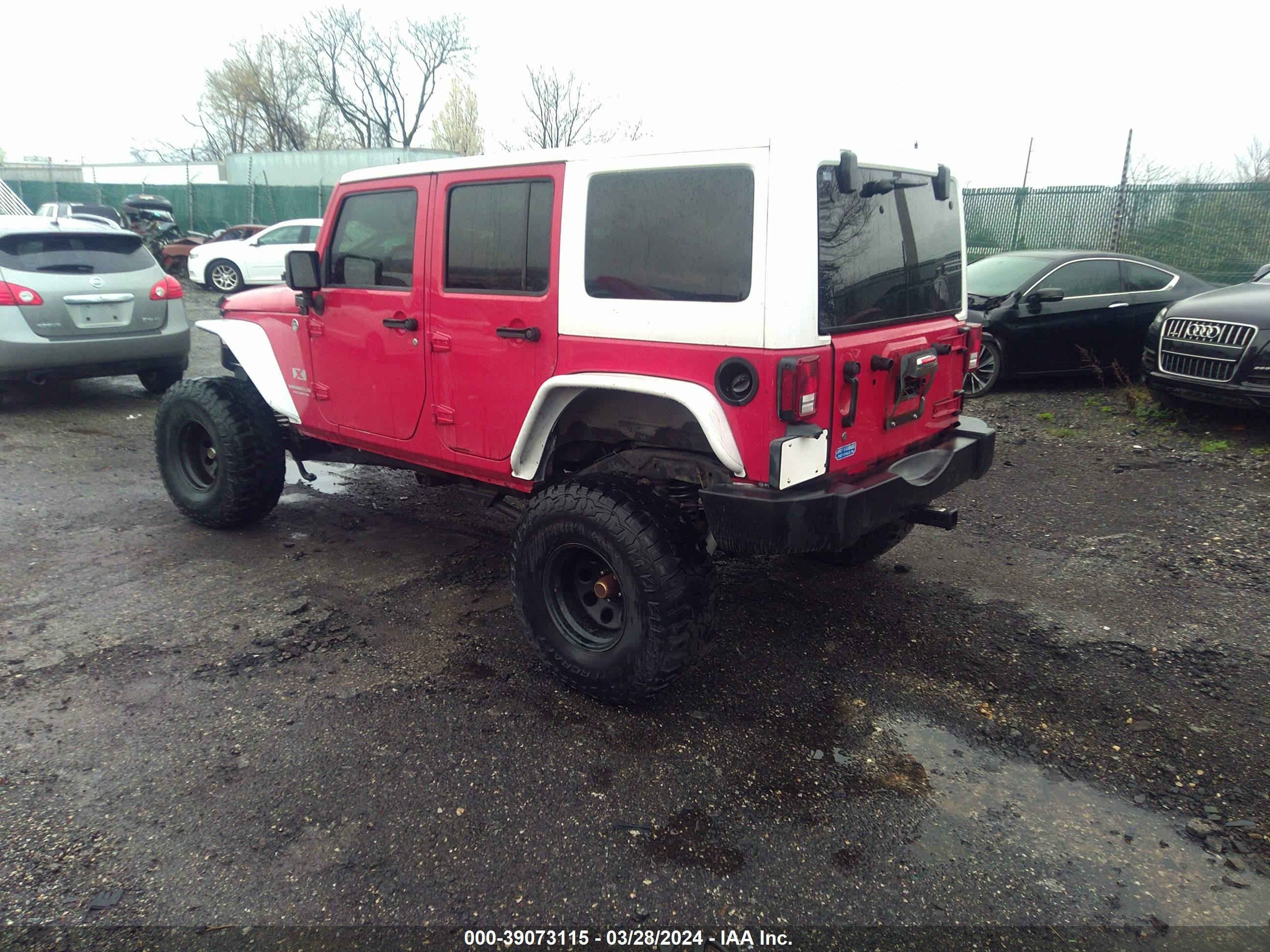 Photo 2 VIN: 1J4GA39199L774794 - JEEP WRANGLER 