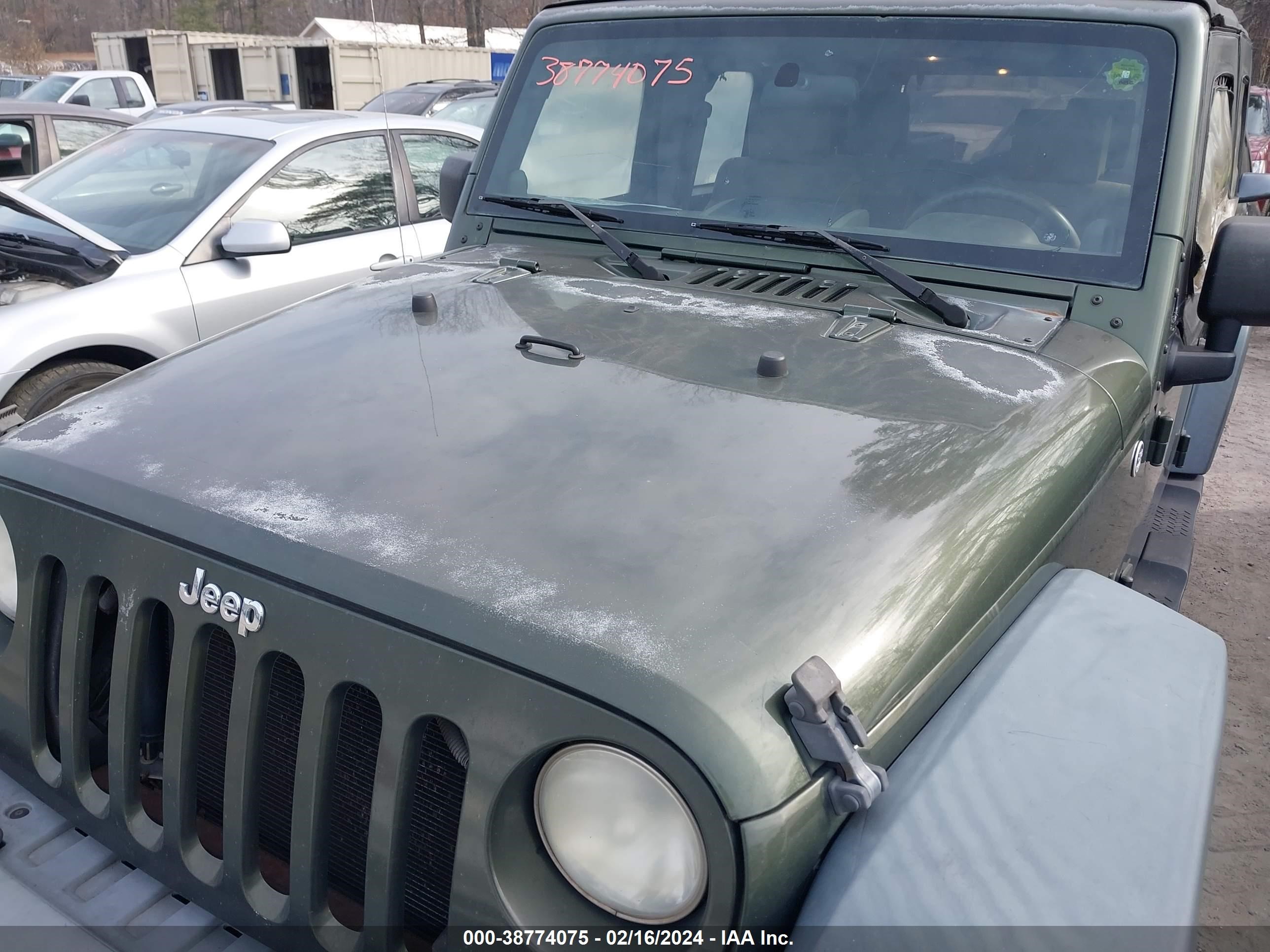 Photo 5 VIN: 1J4GA391X8L523314 - JEEP WRANGLER 