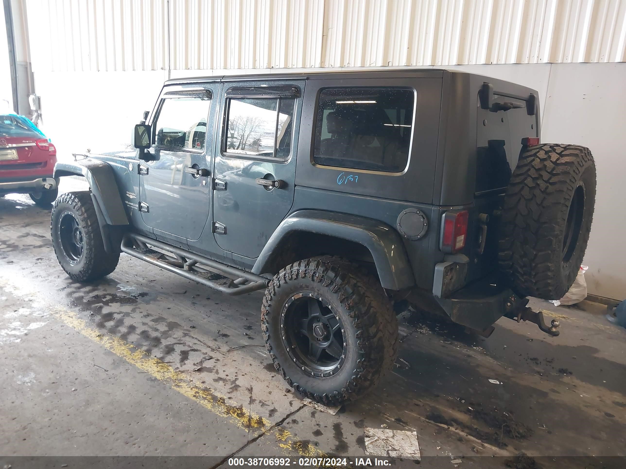 Photo 2 VIN: 1J4GA59118L606139 - JEEP WRANGLER 