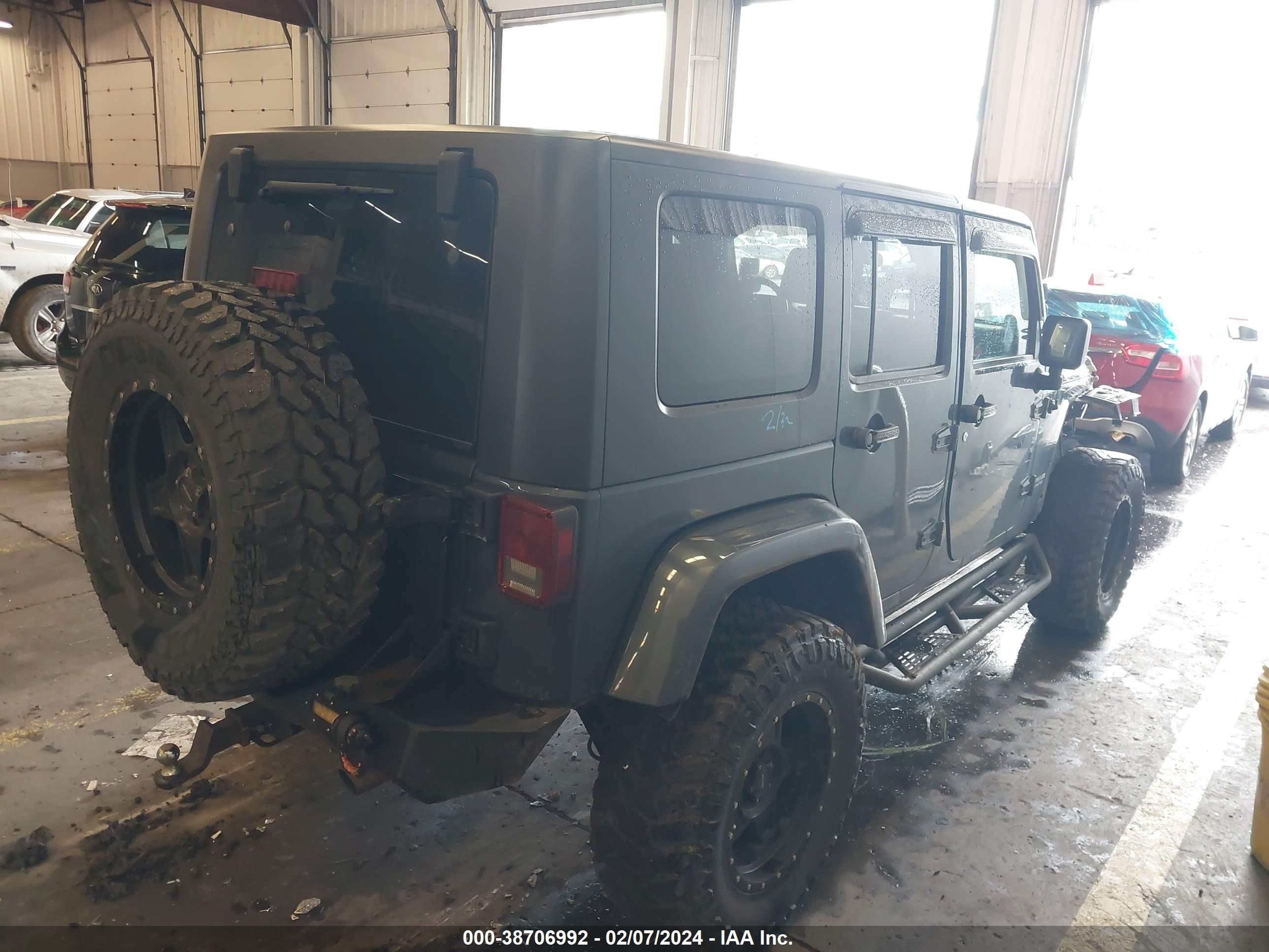 Photo 3 VIN: 1J4GA59118L606139 - JEEP WRANGLER 