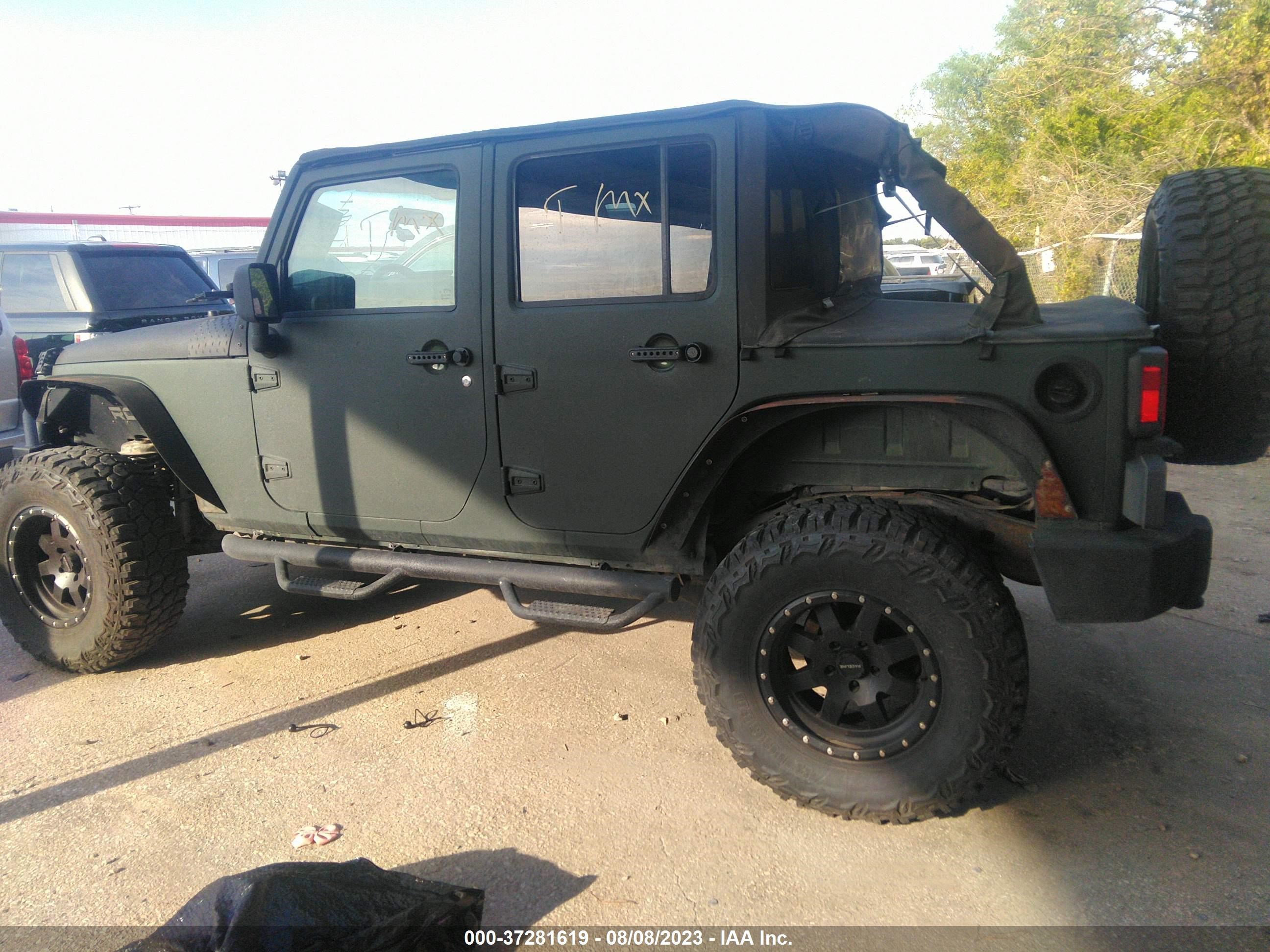 Photo 14 VIN: 1J4GA59119L742837 - JEEP WRANGLER 