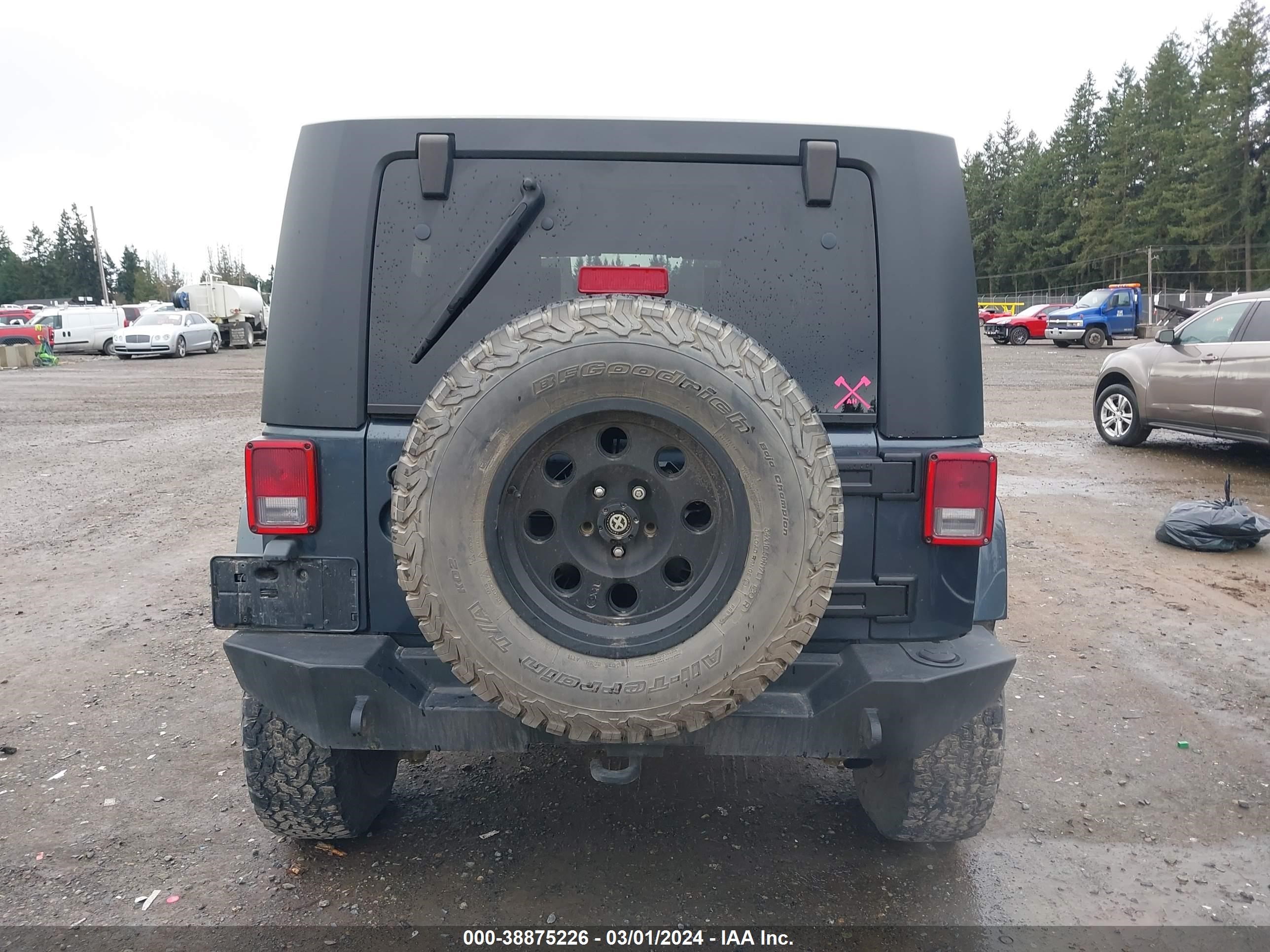 Photo 15 VIN: 1J4GA59128L620986 - JEEP WRANGLER 