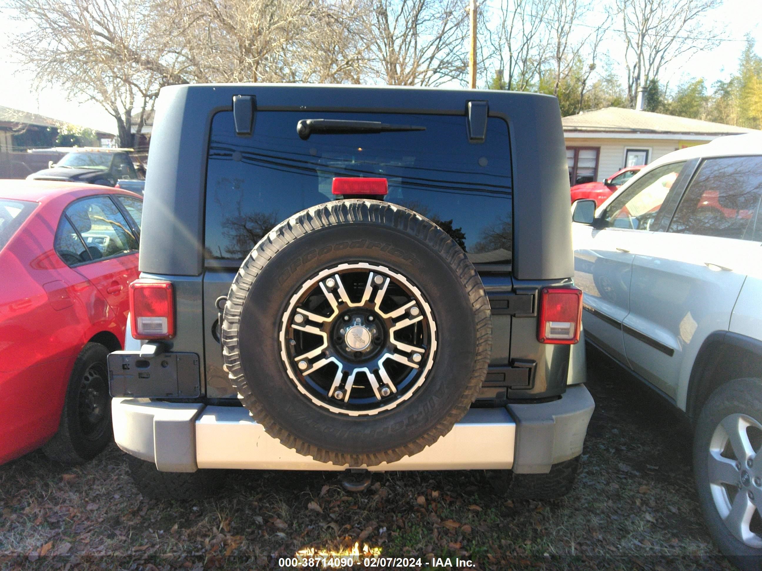 Photo 16 VIN: 1J4GA59148L585318 - JEEP WRANGLER 